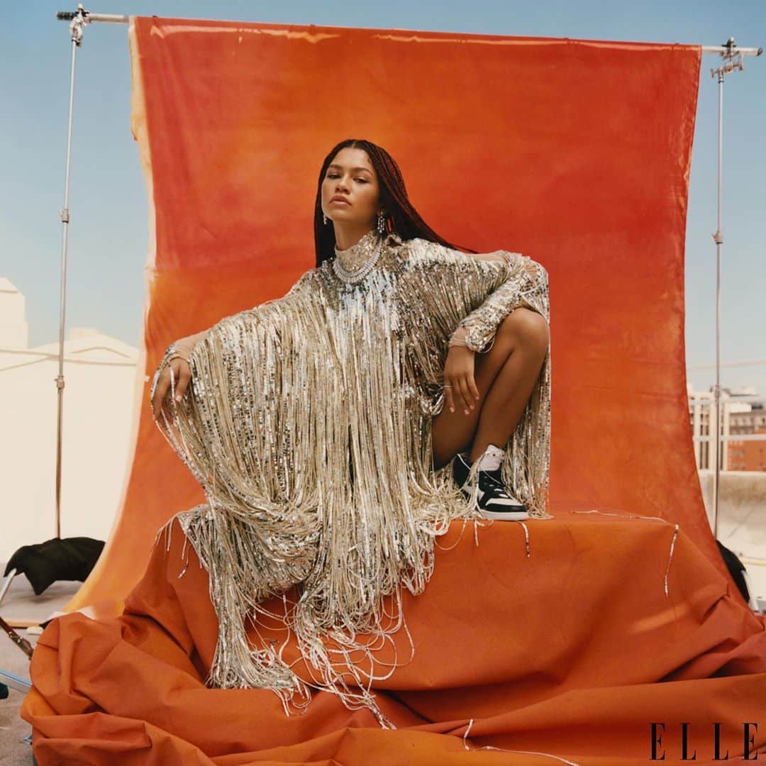 ニーナ・ガルシアのインスタグラム：「“I know a lot of my peers feel enraged and exhausted and tired of living and growing up in a system that feels like it wasn’t built for us. At this moment in time, it is hard to find joy and beauty in things, and I really think that is important. Right now, we as Black people need to embrace joy and not let it be taken away from us.” @Zendaya tells @tchalamet for our December/January issue. Link in bio for the full conversation between the @dunemovie co-stars!       ELLE @elleusa  Talent: Zendaya @Zendaya  Photographer: Micaiah Carter @micaiahcarter  Creative Director: Stephen Gan   Stylist: Law Roach @luxurylaw  Hair: Kim Kimble @kimblehaircare  Makeup: Sheika Daley @officialsheiks  In conversation with: Timothée Chalamet @tchalamet」