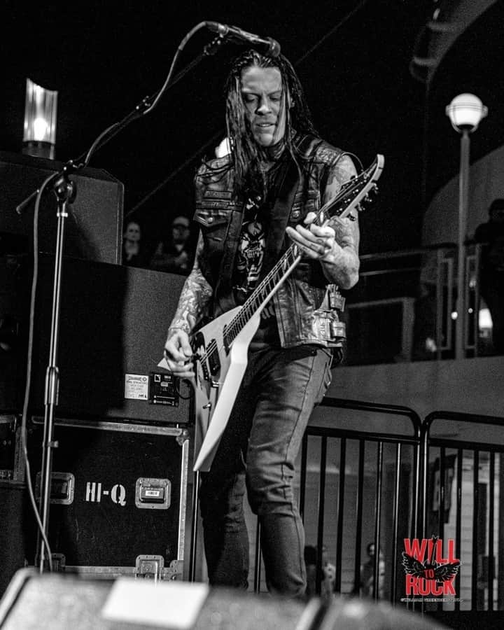 Queensrycheさんのインスタグラム写真 - (QueensrycheInstagram)「Parker performing aboard the MegaCruise pool stage (photo credit Will To Rock) #queensryche #megacruise #parkerlundgren #guitarist #guitarplayer #backingvocals #songwriter #bamf #talented #caparisonguitars #wemissyouall」11月11日 2時18分 - queensrycheofficial