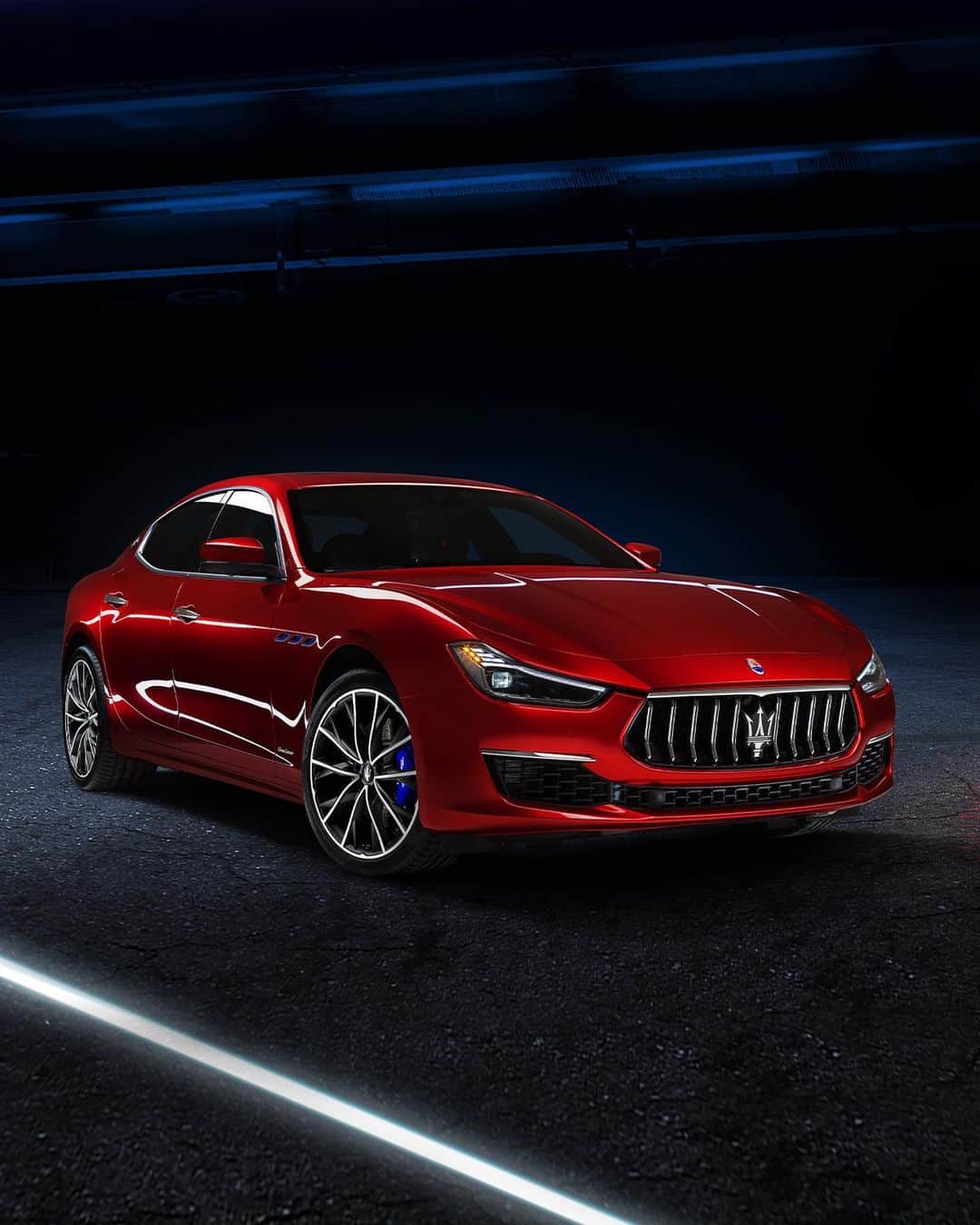 マセラティさんのインスタグラム写真 - (マセラティInstagram)「The only hybrid that can match your daring attitude. #MaseratiGhibli #Maserati #SparkTheNext」11月11日 2時24分 - maserati