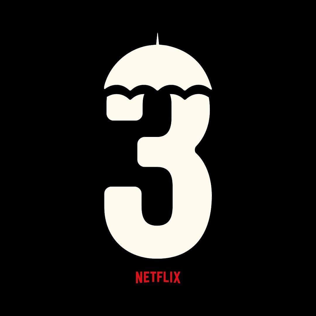 ジェラルド・ウェイのインスタグラム：「☂️ • @umbrellaacad Oh my god! We’re back! Again! It’s official. Production for S3 of The Umbrella Academy begins in February.」