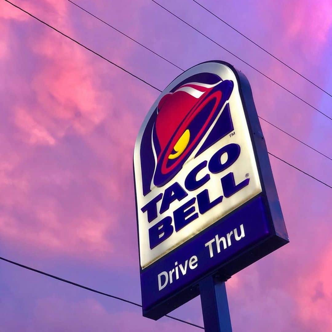 Taco Bellのインスタグラム：「If you were looking for a sign, this is it.」
