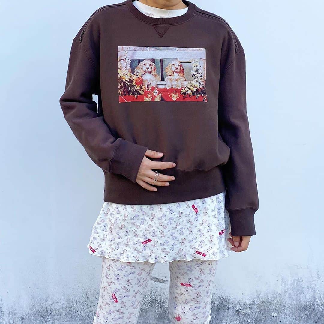 のインスタグラム：「本日17時からHOLIDAY ONLINE STOREにてセレクトアイテムSIIILONの新作が発売です☺︎WADATSU(身長160cm)﻿ ﻿ #HOLIDAY_PR #HOLIDAY_WADATSU ﻿ #HOLIDAYスタッフの気ままなインスタ #HOLIDAYselected #OFFICE_HOLIDAY﻿ #siiilon @siiilon_official」