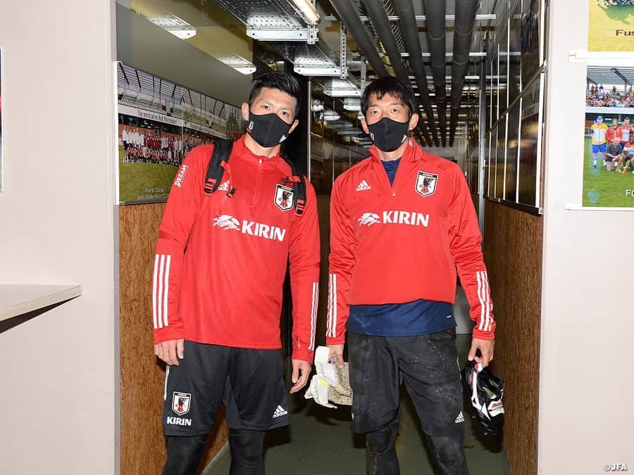 日本サッカー協会さんのインスタグラム写真 - (日本サッカー協会Instagram)「【2020.11.10 Training③📸】  森保一監督の掲げるコンセプトをプレーの中で思い出させる、身に付けさせるパスゲームから始まり、両サイドでのシチュエーションを変えながら行ったクロスからのシュートトレーニング、そしてハーフコートでのゲーム形式のトレーニング、質・量共に充実した時間をチームとして共有することになりました。  ⌚11/13(金)23:15KO 🆚パナマ🇵🇦 📺フジテレビ系列 ⌚11/18(水)5:00KO 🆚メキシコ🇲🇽 📺NHK BS1 ※いずれも日本時間  📹チームに密着した映像 #TeamCam は公式YouTubeチャンネル #JFATV で配信中  #daihyo #jfa #新しい景色を2022」11月11日 12時20分 - japanfootballassociation