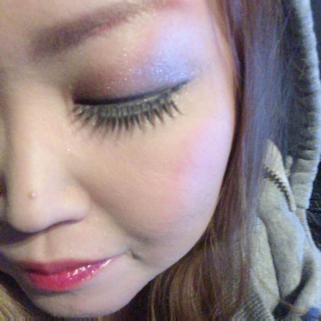 有奈めぐみのインスタグラム：「私すっぴん、めっちゃ赤ら顔だからチーク入れず、地肌の赤を使う作戦でなんとかなってきました笑 #av #42歳 #風俗嬢 #熟女 #メイク #赤ら顔 #チークいらず #チークいらずのほっぺ」