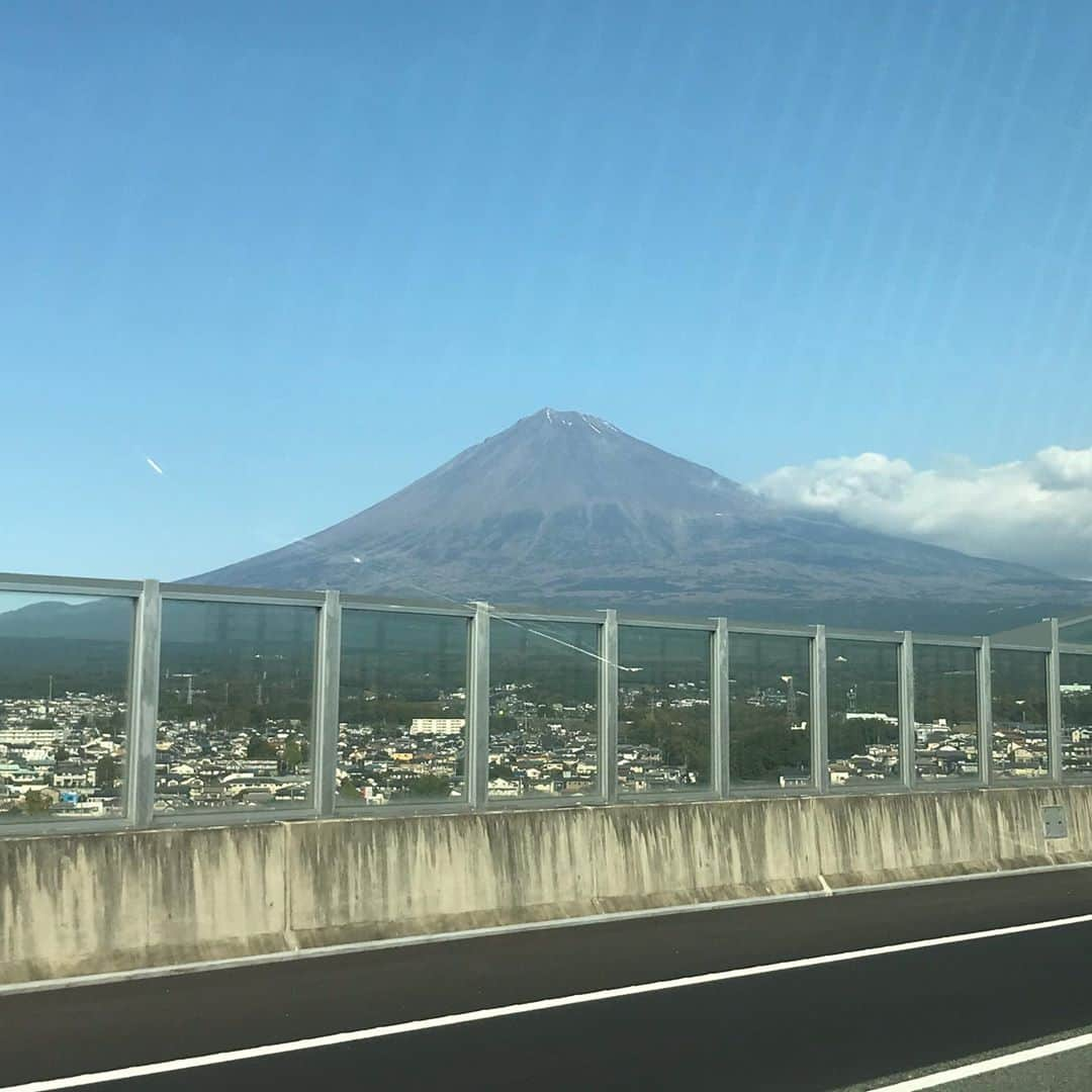 横井昌志さんのインスタグラム写真 - (横井昌志Instagram)「静岡通過中😌 D1エビス西！！頑張ってきま〜す🤙 #mcrfactory #dmax #鬼刺」11月11日 12時35分 - mcrfactory