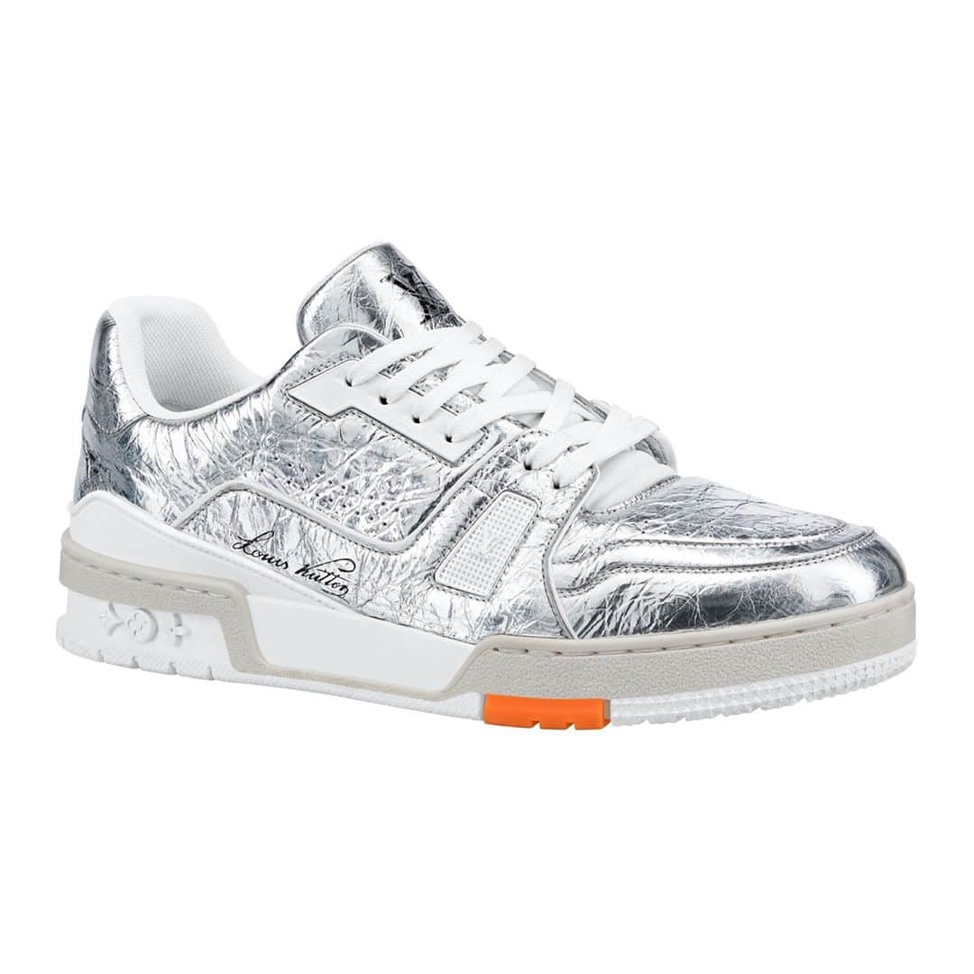HYPEBEASTさんのインスタグラム写真 - (HYPEBEASTInstagram)「@hypebeastkicks: @louisvuitton has teased a brand new “Metallic Silver” colorway of its LV Trainer. Becoming a major staple within Louis Vuitton’s expansive footwear catalog under @virgilabloh‘s direction, the shoe’s upper boasts a silver foil-like texture with a sleek black “LV” monogram stamped at the top of the tongue, complemented by a set of crisp white laces. It’s release notes are yet to be announced so stay tuned. ⁠ Photo: Louis Vuitton」11月11日 12時40分 - hypebeast