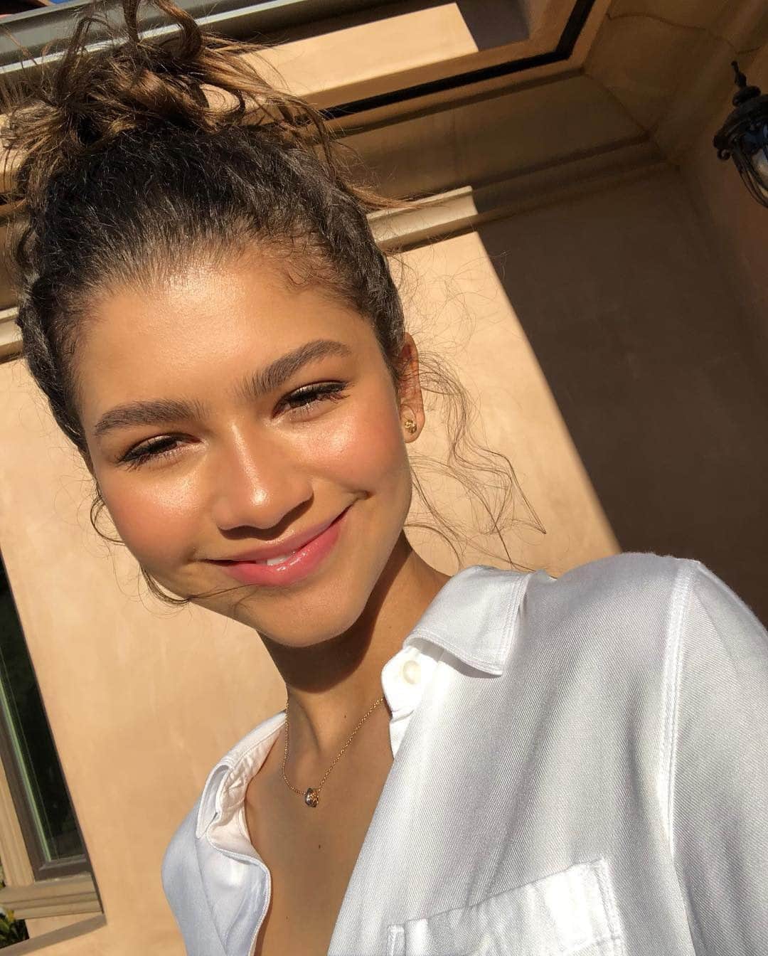 Teen Vogueさんのインスタグラム写真 - (Teen VogueInstagram)「"Right now, we as Black people need to embrace joy and not let it be taken away from us." 💞 At the link in bio, Zendaya talks to her buddy Timothée Chalamet about how she finds joy, new @euphoria episodes, and the beautiful parts of being an actor.」11月11日 13時01分 - teenvogue