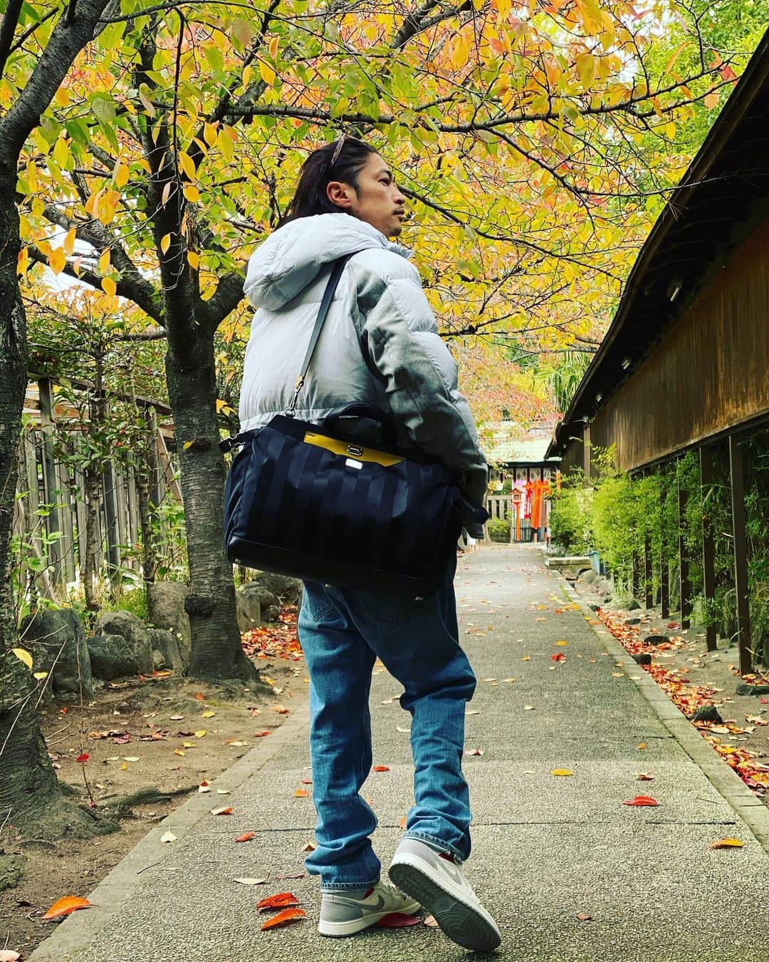 窪塚洋介のインスタグラム：「@FENDI ピーカブー軽くて、 ピーカブーたくさん入って、 ピーカブー出かけたくなるやつ。  #FENDI #FENDIPEEKABOO」