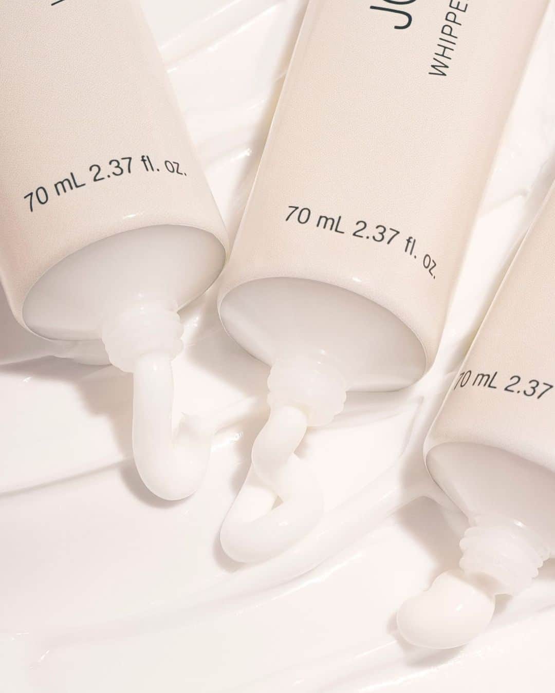 ジョジー・マランさんのインスタグラム写真 - (ジョジー・マランInstagram)「Juicy, whipped hydration in three, giftable tubes. Our Joy-Full Whipped Body Butter Trio is the winter essential for silky smooth skin. 💫  Available at @sephora & @sephoracanada   #texturetuesday #josiemaran #bodycare #holidayshopping #holidaygifts」11月11日 4時35分 - josiemaran