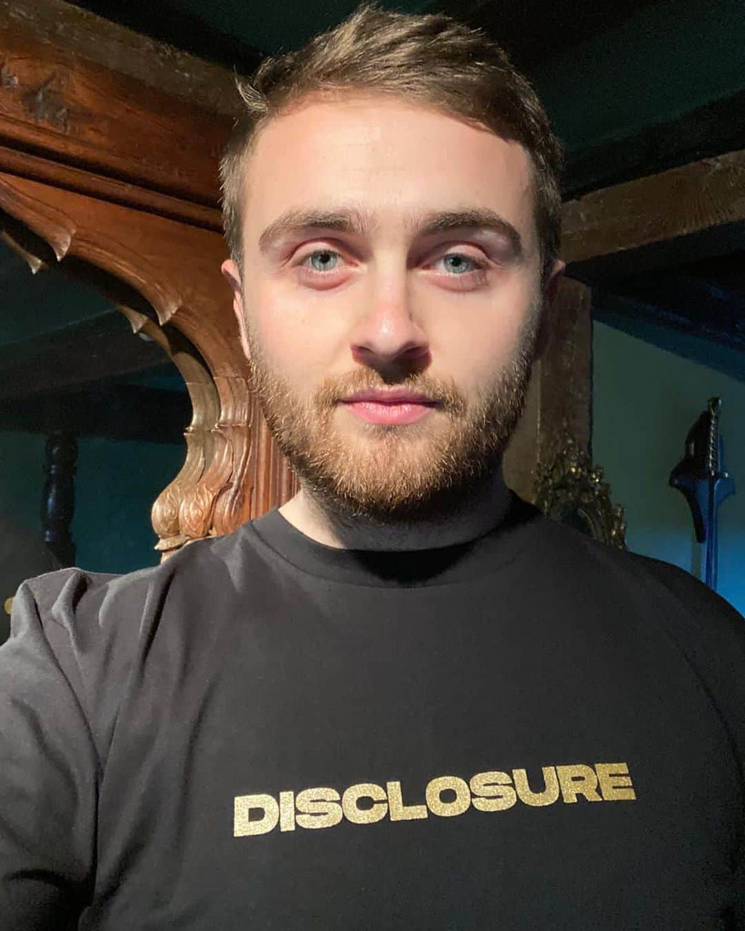 Disclosureさんのインスタグラム写真 - (DisclosureInstagram)「100% of the proceeds from this exclusive t-shirt will go towards our amazing touring crew who we simply could not do our shows without. They are a vital part of our family but also the music industry in general and we must do what we can to protect the future of live music. Join us in supporting them. Link on story」11月11日 4時37分 - disclosure