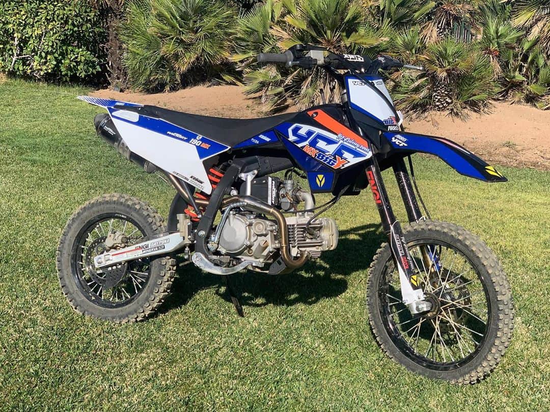 Racer X Onlineさんのインスタグラム写真 - (Racer X OnlineInstagram)「"I don't know if it's COVID-19 or if pit bikes are just reemerging, but if you're trying to purchase a minibike/pit bike you may find they are hard to find. I have been trying to find a couple pit bikes for my son and I to cruise around on but came up empty handed. We managed to get a hold of YCF in Florida and got one of their 190s to do a "Fun Bikes" article that ended up being more fun than I thought. The YCF Bigy Factory Daytona 190 has been a staple of my family’s’ Friday evenings ever since we received it to test. I never would have thought that this little machine could be so much fun and to have something that my son and I both look forward to do together every week is pretty damn cool for this dad. We have since made a small motocross track near our house and have made it a point to have a lap time war every week. I mean we have to make it a competition, right? I think it's cool how something so small, like a pit bike, can bring a father and son closer together." Racer X editor-at-large Kris Keefer.」11月11日 4時44分 - racerxonline