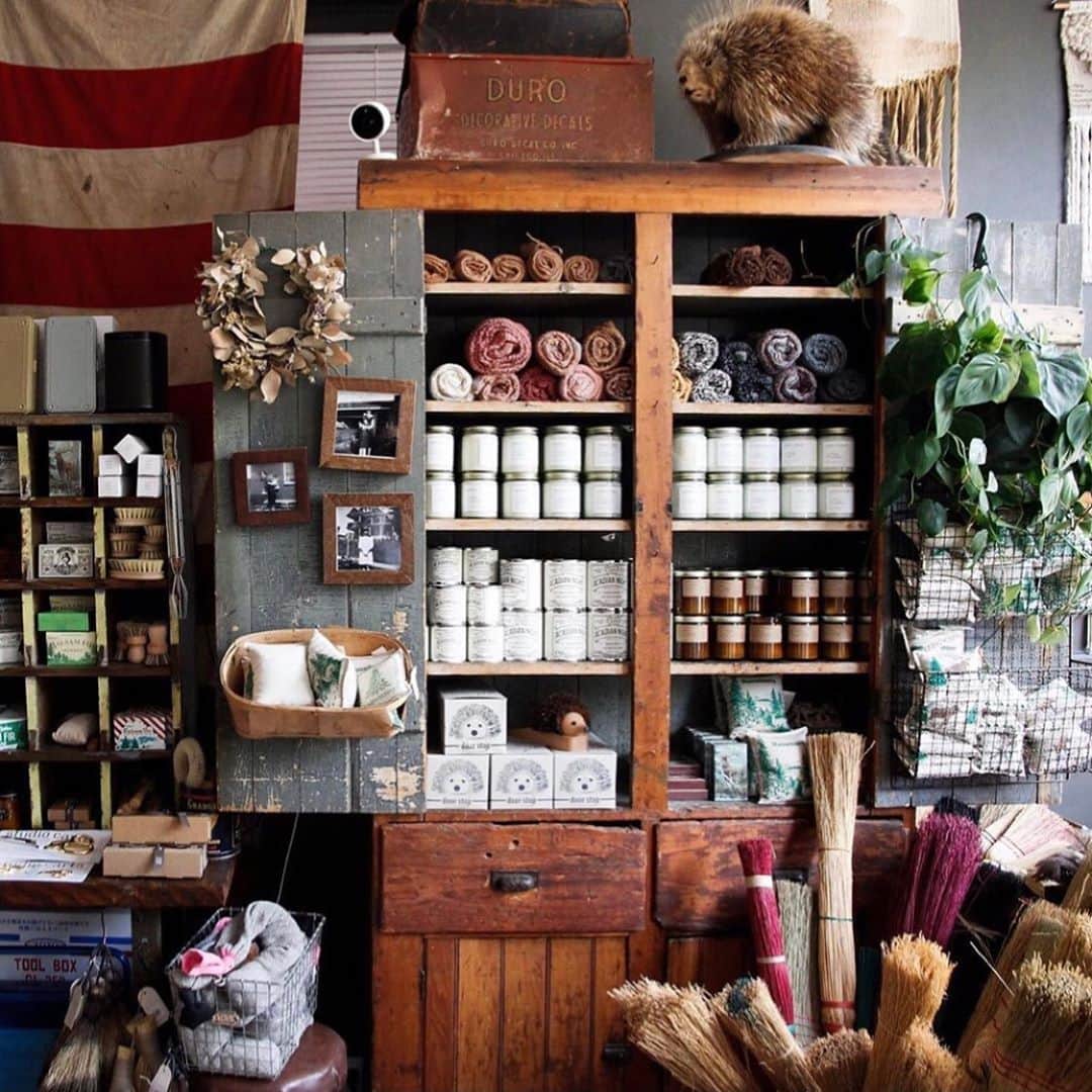 FOLKのインスタグラム：「Really missing @bostongeneralstore today. Did you know you can find them in the fall issue AND find the fall issue in their shops? So good, y’all.」