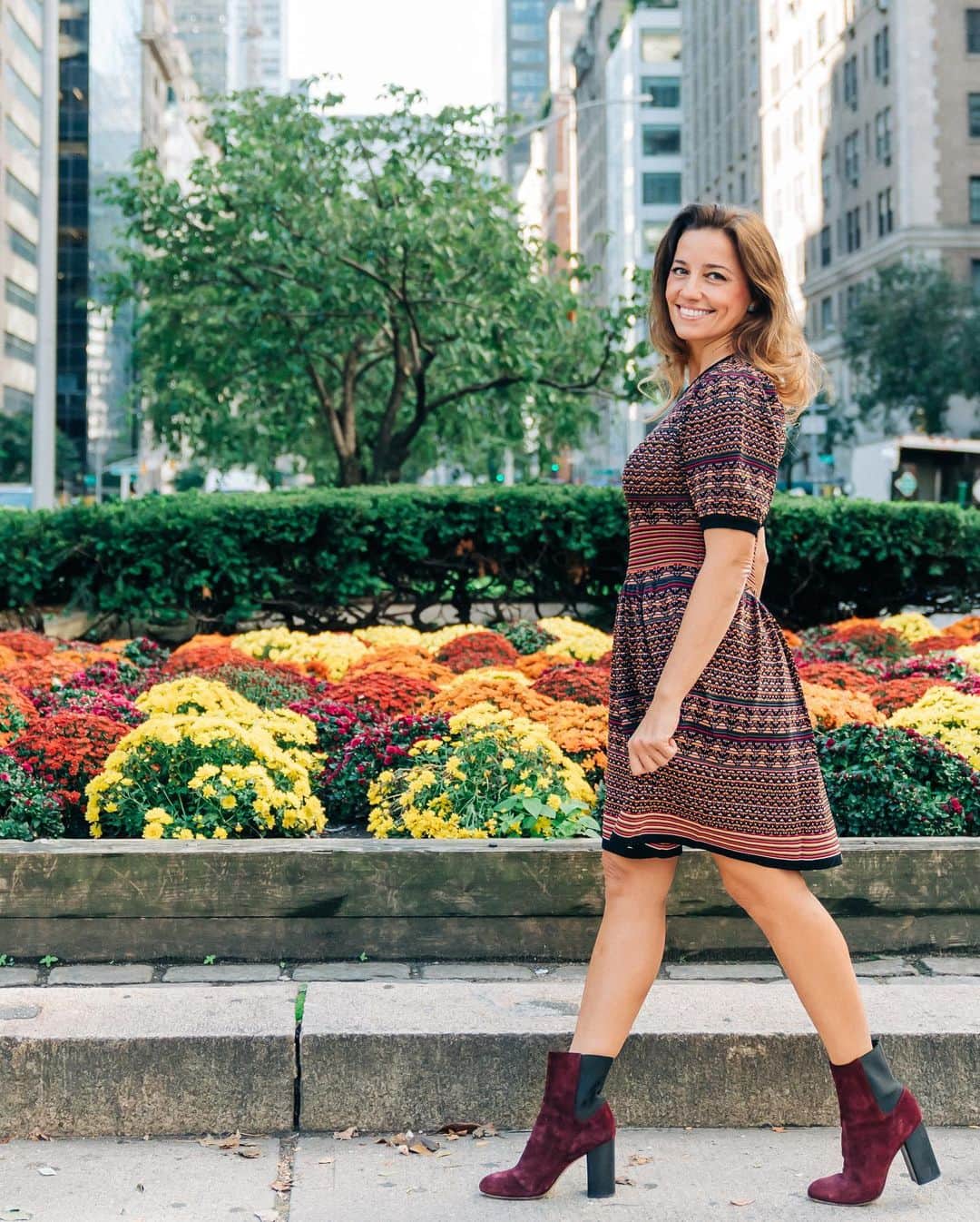 のインスタグラム：「It’s sweater dress weather! #shoshanna #fall #sweaterweather #nyc #knitwear」