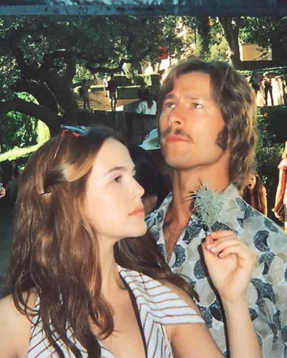 グレン・パウエルさんのインスタグラム写真 - (グレン・パウエルInstagram)「The least normal person I know... Happy Birthday, @zoeydeutch ! ! !」11月11日 4時52分 - glenpowell