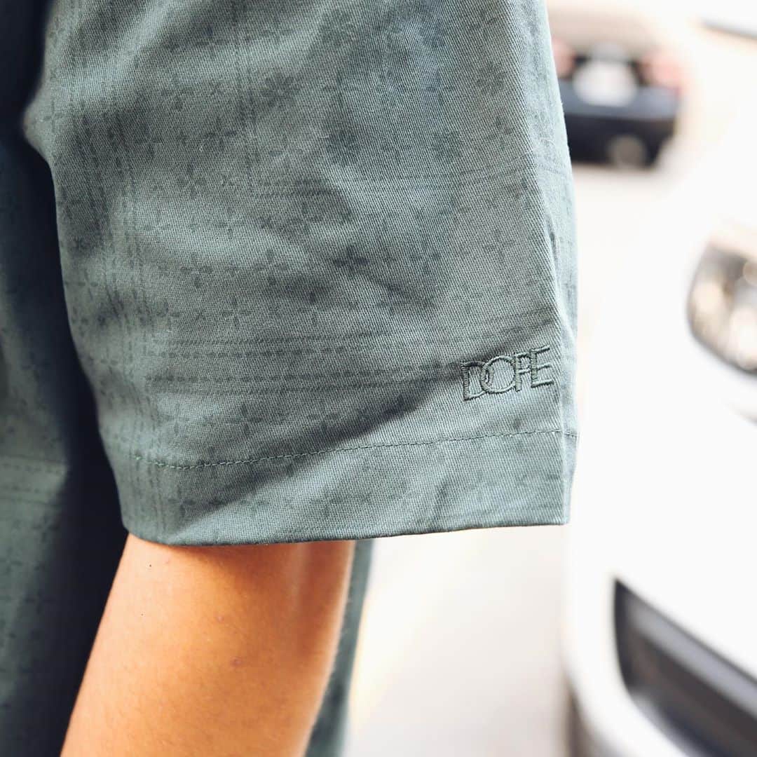 DOPEのインスタグラム：「All in the detail. Blood, Sweat, & Tears Work Shirt 🔥」
