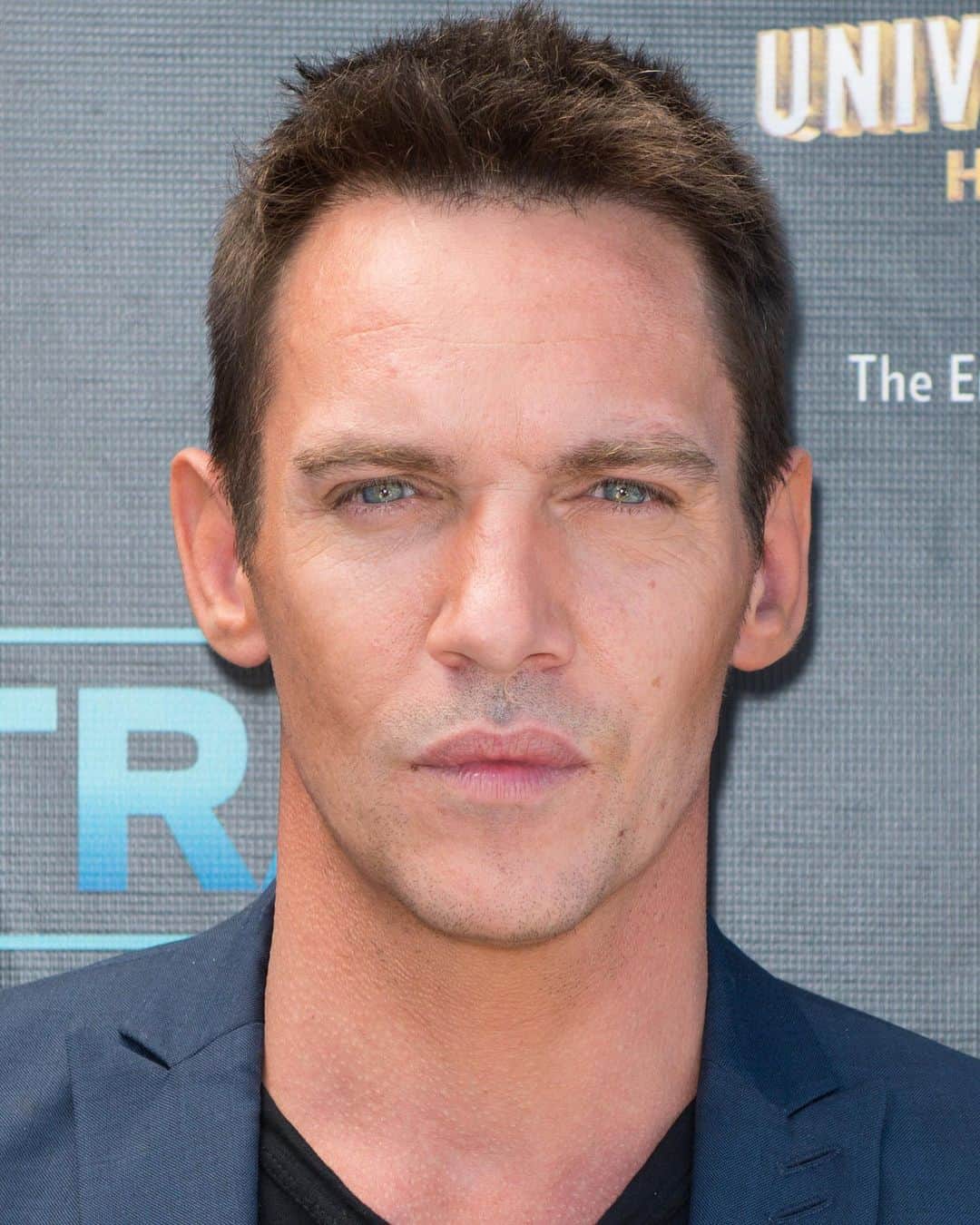 Just Jaredさんのインスタグラム写真 - (Just JaredInstagram)「Actor Jonathan Rhys Meyers was arrested this weekend for a DUI. Tap this pic in the LINK IN BIO for everything we know at this time.  #JonathanRhysMeyers Photo: Getty」11月11日 6時21分 - justjared