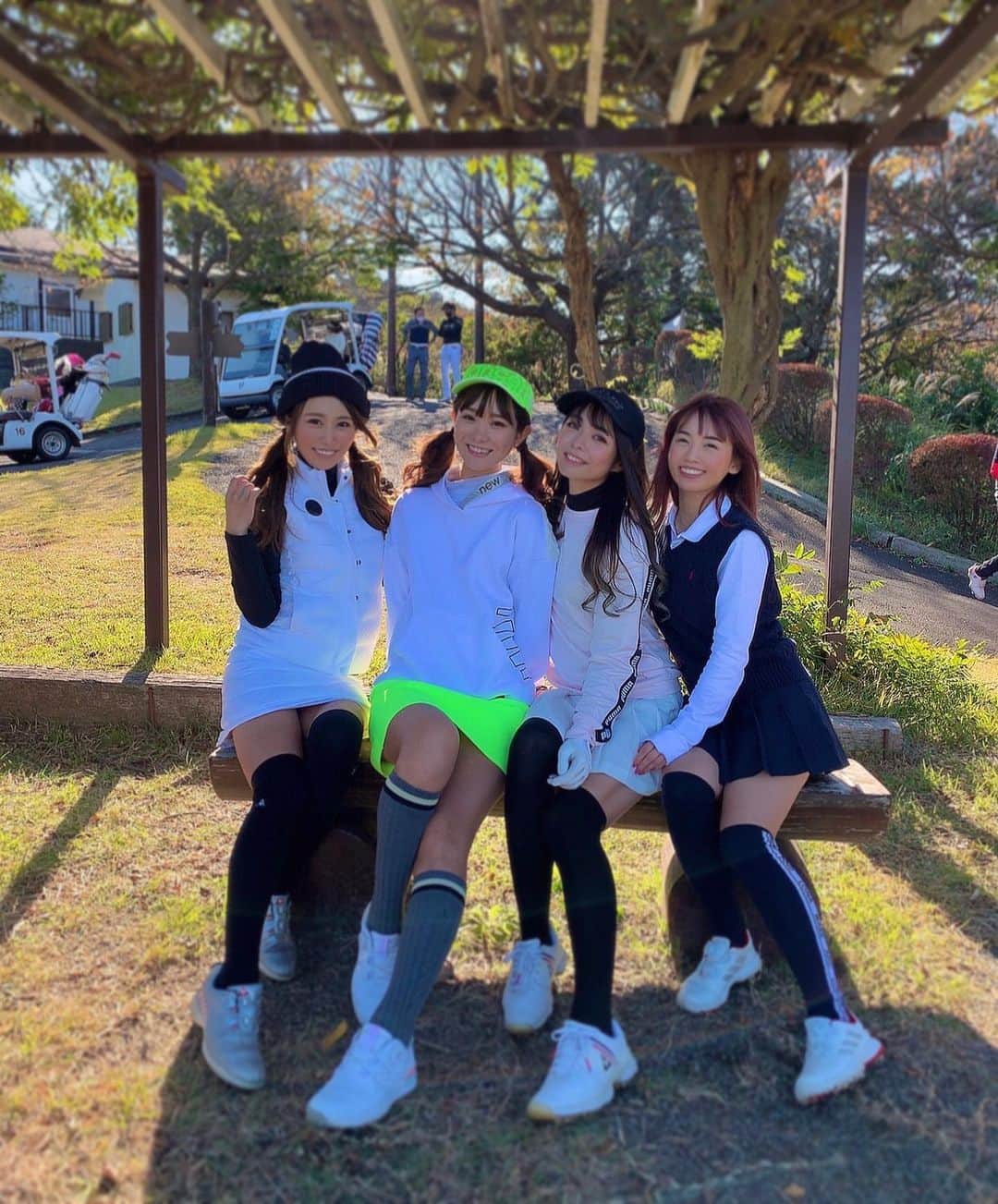 神崎美羽のインスタグラム：「2020.11.5 GTB CUP 11月大会 鎌倉パブリックゴルフ場  秋晴れのゴルフ日和でした⛳️  今年のGTB CUPも残り1戦！ 12月大会も皆さまのご参加お待ちしてます❤️  #golf #ゴルフ　#ゴルフ女子　#golfstagram #golfswing #golflife #golfwear #golfgirl #golftoday #GTbirdies #ゴルフ好きな人と繋がりたい #鎌倉パブリックゴルフ場」