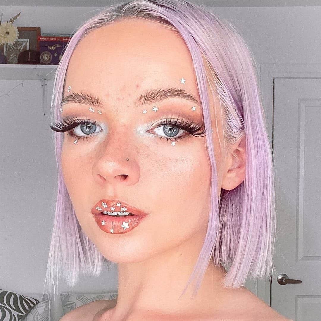 Milk Makeupさんのインスタグラム写真 - (Milk MakeupInstagram)「🇨🇦 Canadian queen @makeupbysommermay proving that fairies are real (and that they love kush) 😌✨ mimic the magic in cannabis-infused #kushmascara, #kushbrow, + #mattebronzer ✨  - shop the MMU stash of makeup, skincare, + more on @sephora + @sephoracanada 💘」11月11日 7時54分 - milkmakeup