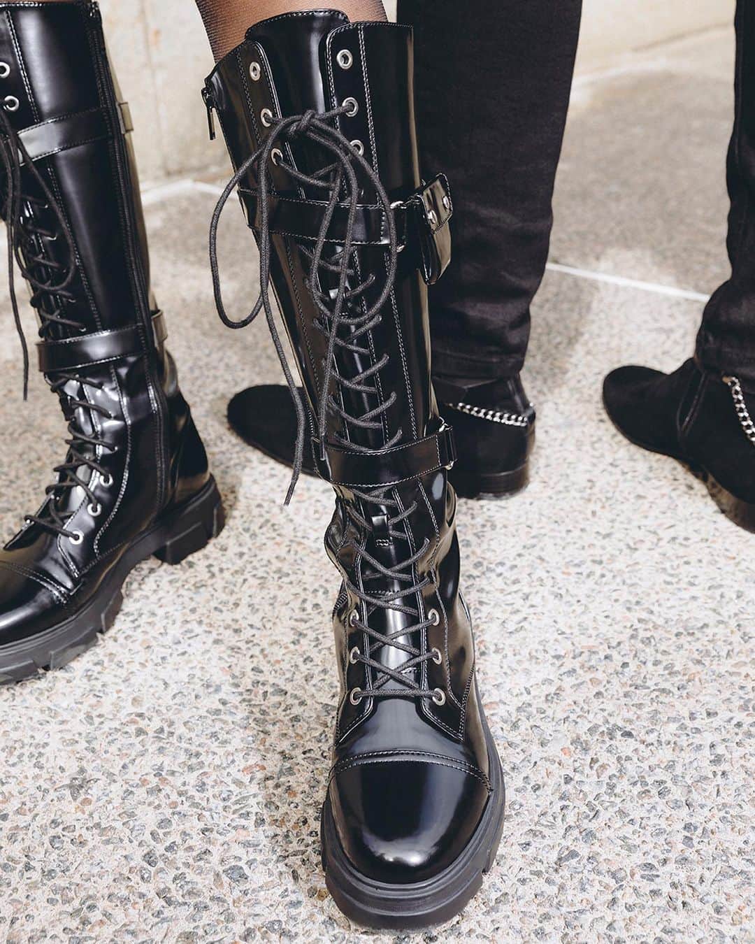 ALDO shoesさんのインスタグラム写真 - (ALDO shoesInstagram)「Looking for boots that mean business? Meet Sadiya. Our rocking knee-high boots were made for strutting with their tough lug sole and heavy-duty lace up details. #AldoShoes」11月11日 8時05分 - aldo_shoes