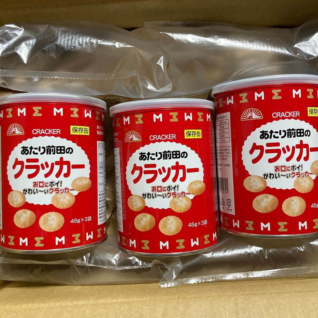佐藤竜雄のインスタグラム：「届きました！ #当たり前田のクラッカー #保存缶 #5年間 #てなもんや三度笠 #時代劇専門チャンネル #放送記念」