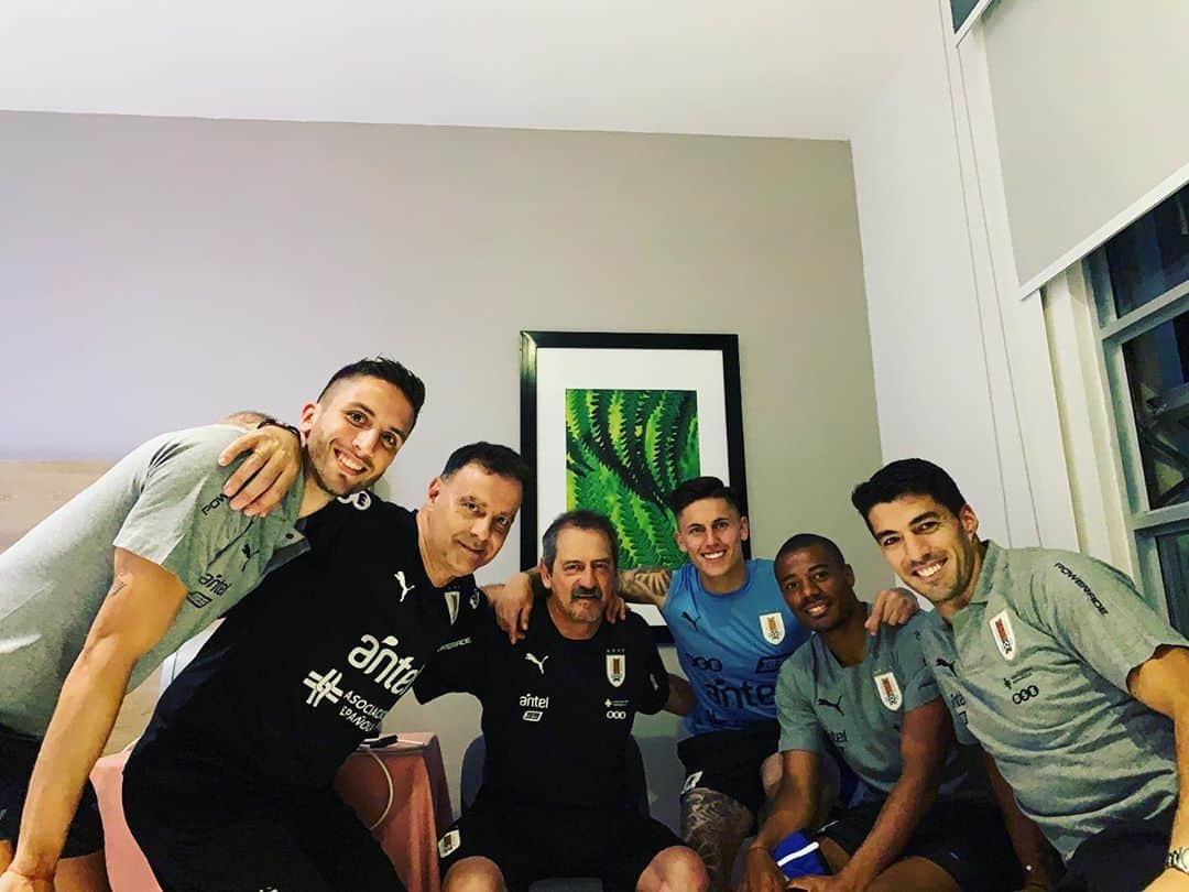 ロドリゴ・ベンタンクールのインスタグラム：「🇺🇾💪」