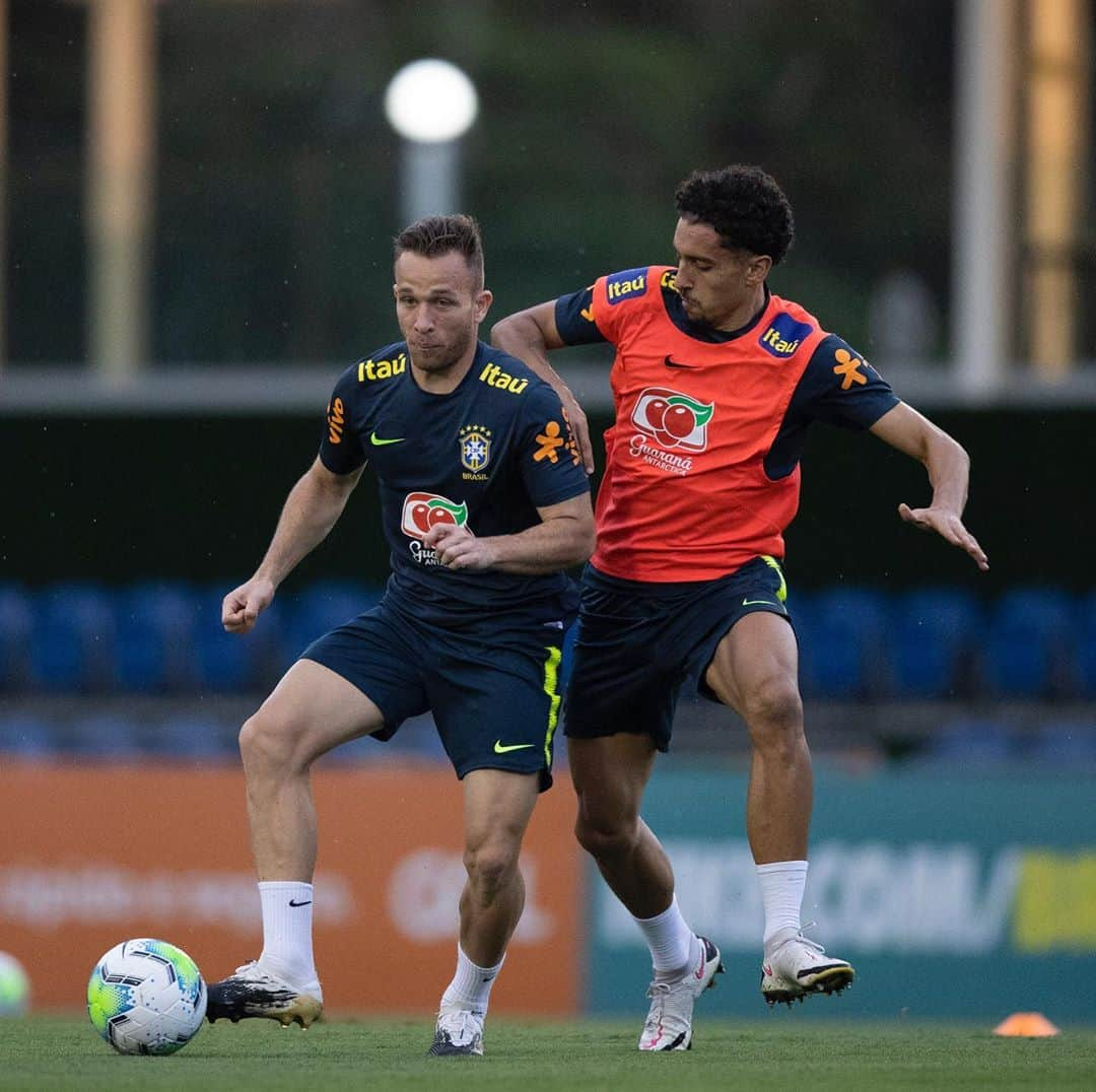 マルコス・アオアス・コレアのインスタグラム：「Começou a preparação para esses dois jogos eliminatórios #VamoBrasil 💪🏾🔥 @cbf_futebol」