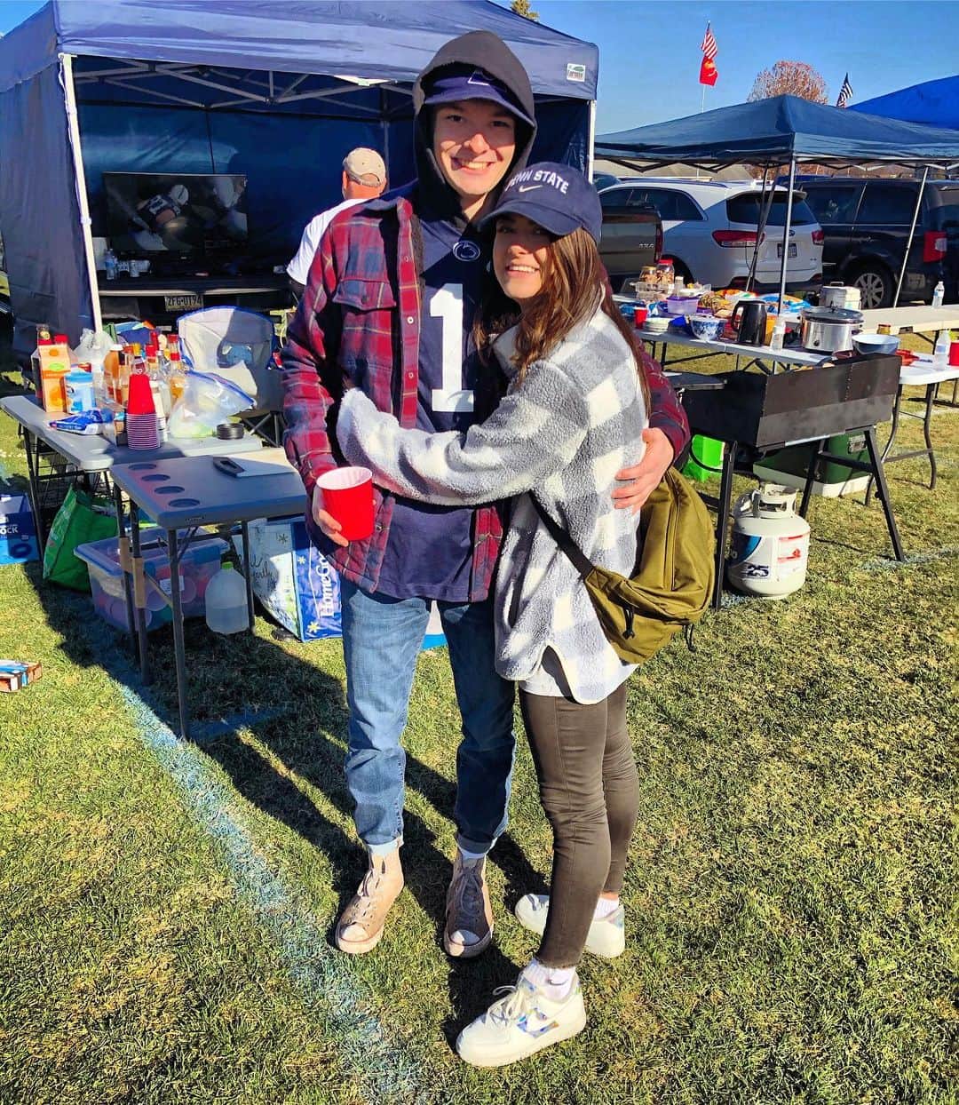 ケイトリン・ホワイエクのインスタグラム：「Happy 21st (excuse me, what!?) birthday @nathan_hawayek !!! Wish I was in Happy Valley like this time last year to celebrate together! 😭❤️ Love you so much」
