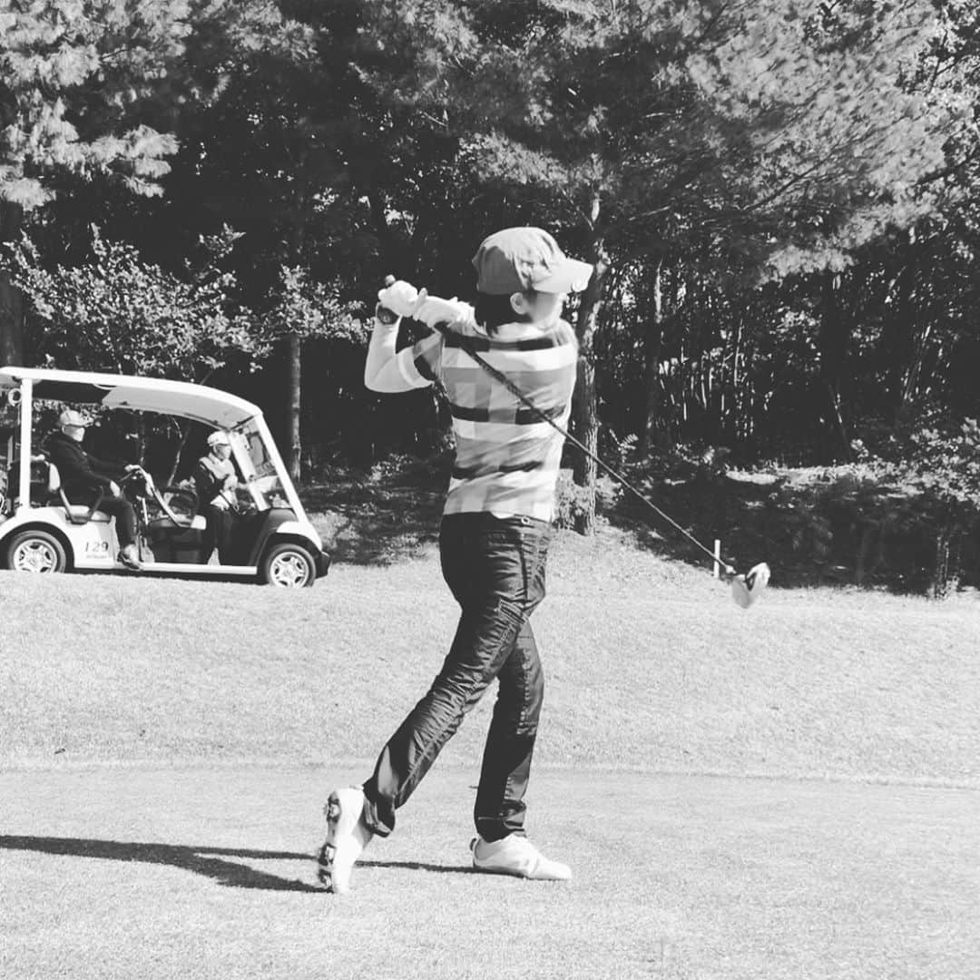 平山智加さんのインスタグラム写真 - (平山智加Instagram)「・ ・ 久しぶりのゴルフ⛳️ ・ ・ #４年ぶりのゴルフ #家族で  #いい運動になった  #筋肉痛に #お天気が最高に気持ち良かった  #集中力上がる  #また行きたいなぁ  #平山智加 #ボートレース #レディースオールスターファン投票  #始まりました  #たくさんのご投稿  #よろしくお願いします」11月11日 10時03分 - chika_hirayama