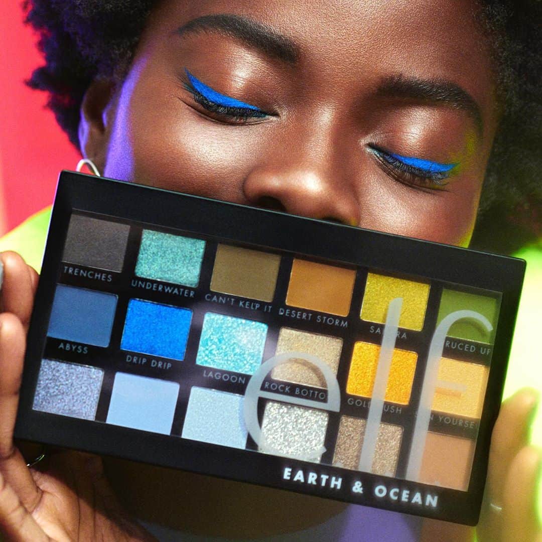 e.l.f.さんのインスタグラム写真 - (e.l.f.Instagram)「Have you tried our Earth & Ocean Eyeshadow Palette? 😍 Tell us below ⬇️  Why we love it:  💙18 shades inspired by earth tones and ocean views  💚Mix of matte, shimmer and satin formulas  💛Super creamy and blendable eyeshadows   Tap to shop✨ #eyeslipsface #elfingamazing #elfcosmetics #crueltyfree #vegan」11月11日 10時35分 - elfcosmetics