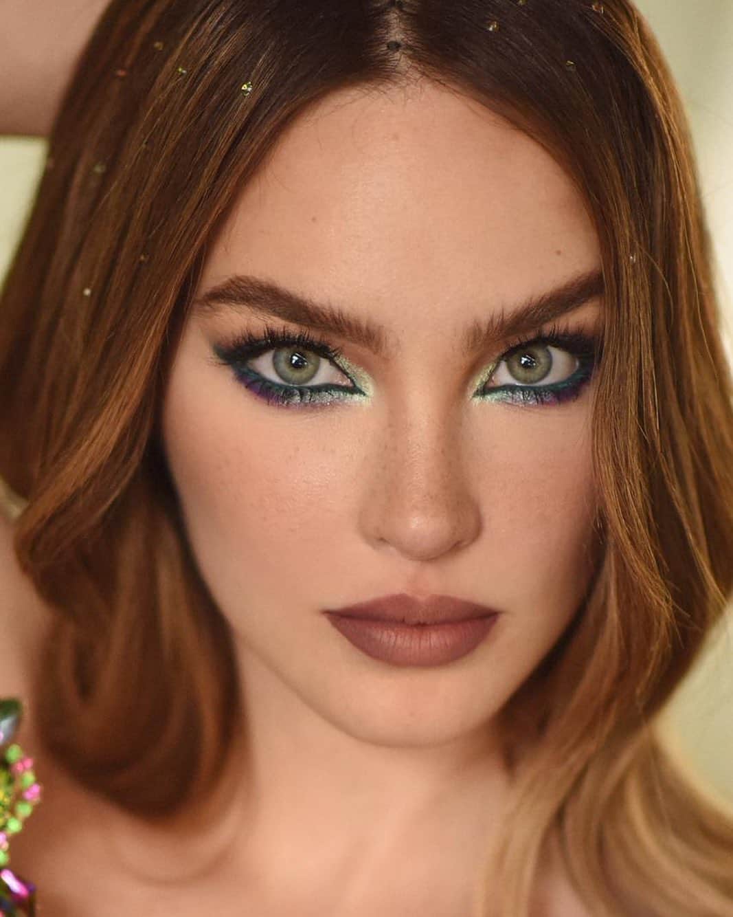 ベリンダのインスタグラム：「Hopeless romantic 💚」