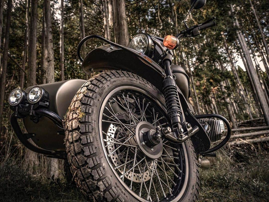 Ural Motorcyclesさんのインスタグラム写真 - (Ural MotorcyclesInstagram)「シンプルは美しい  📸: @ybrstudios」11月11日 11時30分 - ural_japan_official