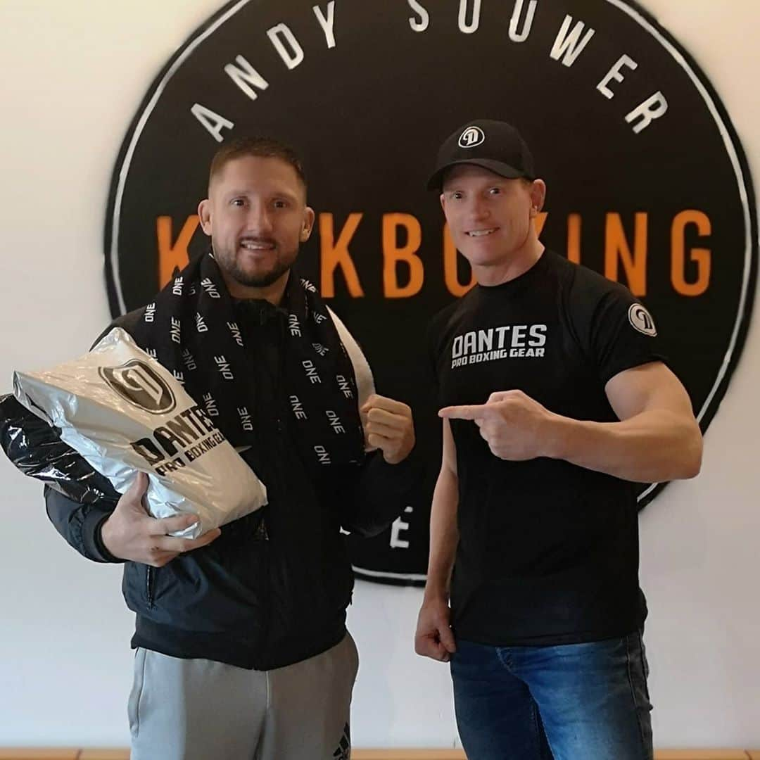 アンディ・サワーさんのインスタグラム写真 - (アンディ・サワーInstagram)「Hey hey, sometimes when doors closes, other doors open #dutchsaying!  Soon more news about the brand @dantesboxing  #andysouwer #kickboxing #boxing #worldelite #brand #dantes #gear #news」11月11日 22時50分 - andy8souwer2official