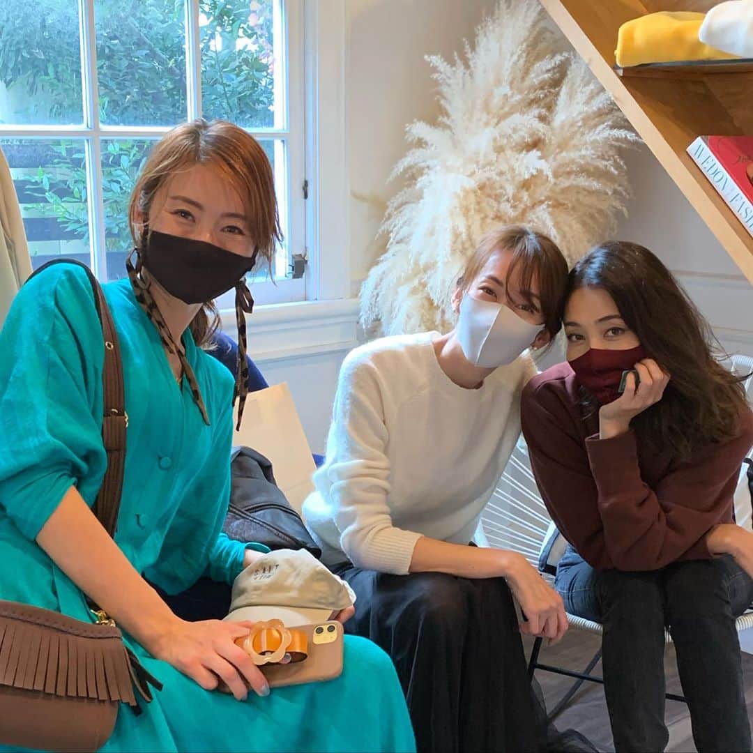 大河内奈々子のインスタグラム：「大事な時間😊 2人に会って　色んな話をして　笑い合って　ひと息つく☕️ そんな時間を過ごせるお友達がいて幸せです🧡  変わらぬ距離感に ありがとう🧡  @mikant13 @kyoko613  @shoco_co @rhombus_savascoffee  #変わらぬ関係 #楽しい時間 #おしゃべりでストレス発散 #心も穏やかになる」