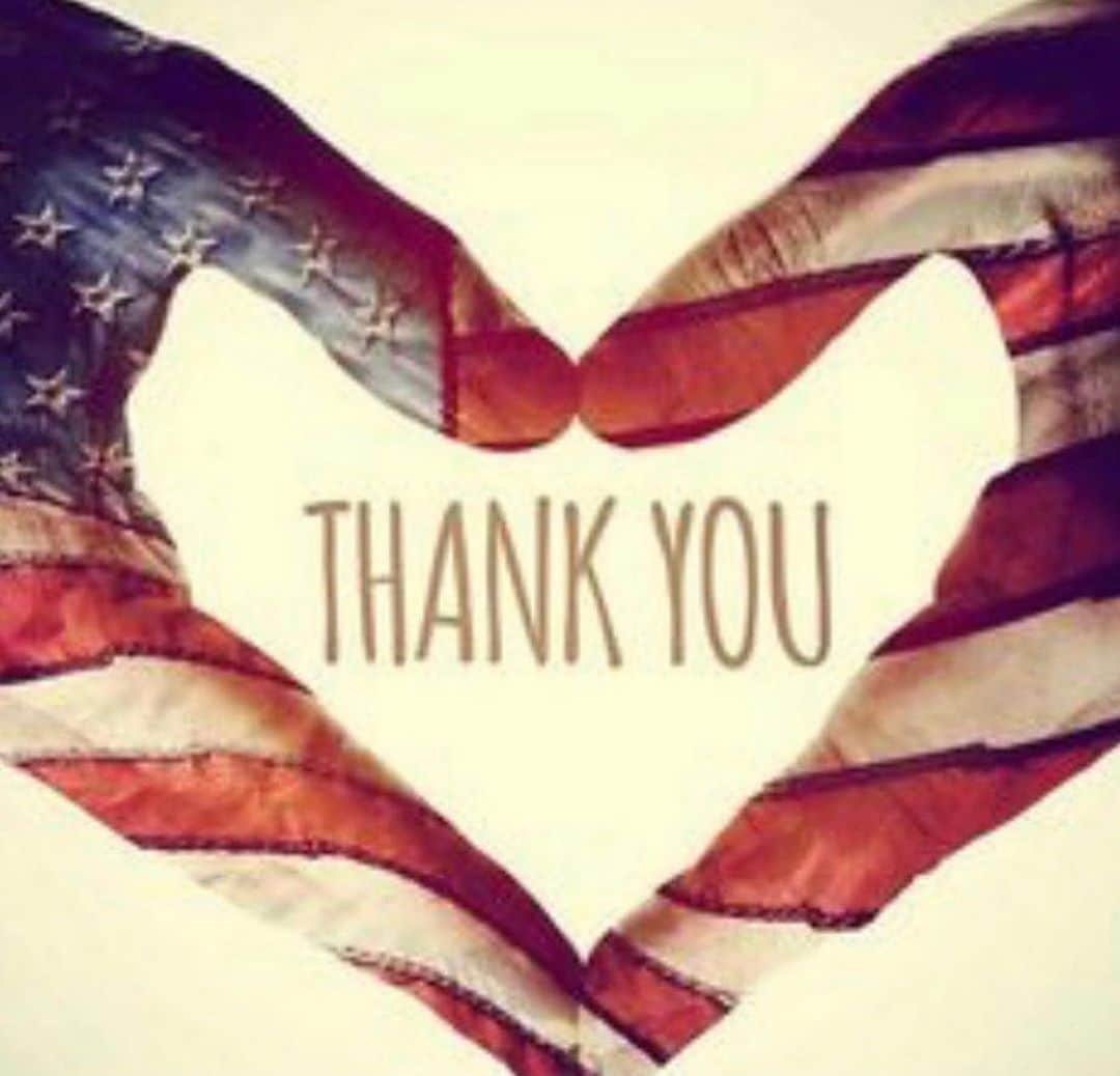 ダニエル・コリンズのインスタグラム：「Thank you to all the Veterans out there for your service and sacrifice to our country. This day is close to home as many of my family members paid the ultimate sacrifice ❤️🇺🇸 #veteransday #thankyouforyourservice」