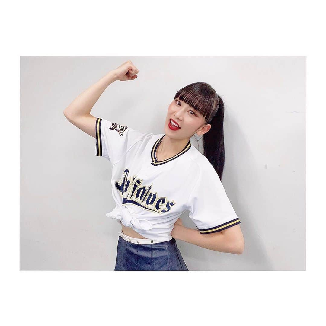 YURINAさんのインスタグラム写真 - (YURINAInstagram)「・﻿ 📸 💪🏼🔥💪🏼﻿ ﻿ ﻿ \  Big News /  開催決定🕺🎤✨﻿ ﻿ ﻿ 2020年12月20日（日）﻿ ﻿ 『BsGirls LIVE 2020 ～For you.～』﻿ ﻿ ＜第1部＞開場12:30／開演13:30﻿ ＜第2部＞開場17:00／開演17:30﻿ ﻿ (場所)﻿ グランフロント大阪 北館4F ナレッジシアター﻿ ﻿ ※完全入れ替え制﻿ ※当日の状況により、﻿ 開場時間が早まる場合がございます。﻿ ※今回、各公演ともに﻿ アンコールは実施いたしません。﻿ ﻿ ﻿ 〜チケット情報〜﻿ ﻿ 🎫抽選販売🎫﻿ ﻿ (申込期間)	﻿ 11月13日（金）10:00～﻿ 11月24日（火）18:00まで﻿ ﻿ (当選発表)﻿ 11月26日（木）18:00頃﻿ ﻿ ※当落関わらずお申込者全員に﻿ メールにてご連絡いたします。﻿ ※抽選販売後、残席分のみ﻿ 一般販売に移行いたします。﻿ （抽選販売にて完売となる可能性もございます。ご了承ください。）﻿ ﻿ ﻿ 🎟一般販売🎟﻿ ﻿ 11月28日（土）10:00～﻿ 12月19日（土）18:00まで﻿ ﻿ ※今回は決済方法を全てクレジットカードのみ﻿ とさせていただきます。﻿ ※抽選販売後の残席分のみ一般販売となり、﻿ 予定枚数に達し次第、受付を終了いたします。﻿ 抽選販売にて完売となった場合、﻿ 一般販売はありませんのでご了承ください。﻿ ﻿ ﻿ ﻿ 詳しくは球団公式HPをご覧ください☑️﻿ ﻿ ﻿ オンラインではなくリアルなライブ﻿ 本当に感謝と嬉しさでいっぱいです。﻿ ﻿ 皆さん是非楽しみにしててください🖤﻿ ﻿ ﻿ ﻿ ﻿ ﻿ #オリックス #BsGirls #Bs2020 #avex﻿ #baseball #プロ野球 #ORIX #Buffaloes﻿ #超革新系 #勝紺 #京セラドーム大阪 ﻿ #ほっともっとフィールド神戸 #オリ姫 ﻿ #yurina_359  #BsGirls2020 #performer﻿ #dance #全力パフォーマンス #followme﻿ #高身長女子 #筋トレ女子 #黒髪ストレート ﻿ #野球好きと繋がりたい #インナーカラー﻿ #ワンマン #情報解禁 #ナレッジシアター﻿ #リアルライブ #チケット情報 #dancevocal﻿ ﻿ ﻿」11月11日 21時37分 - yurina_bsgirls_359