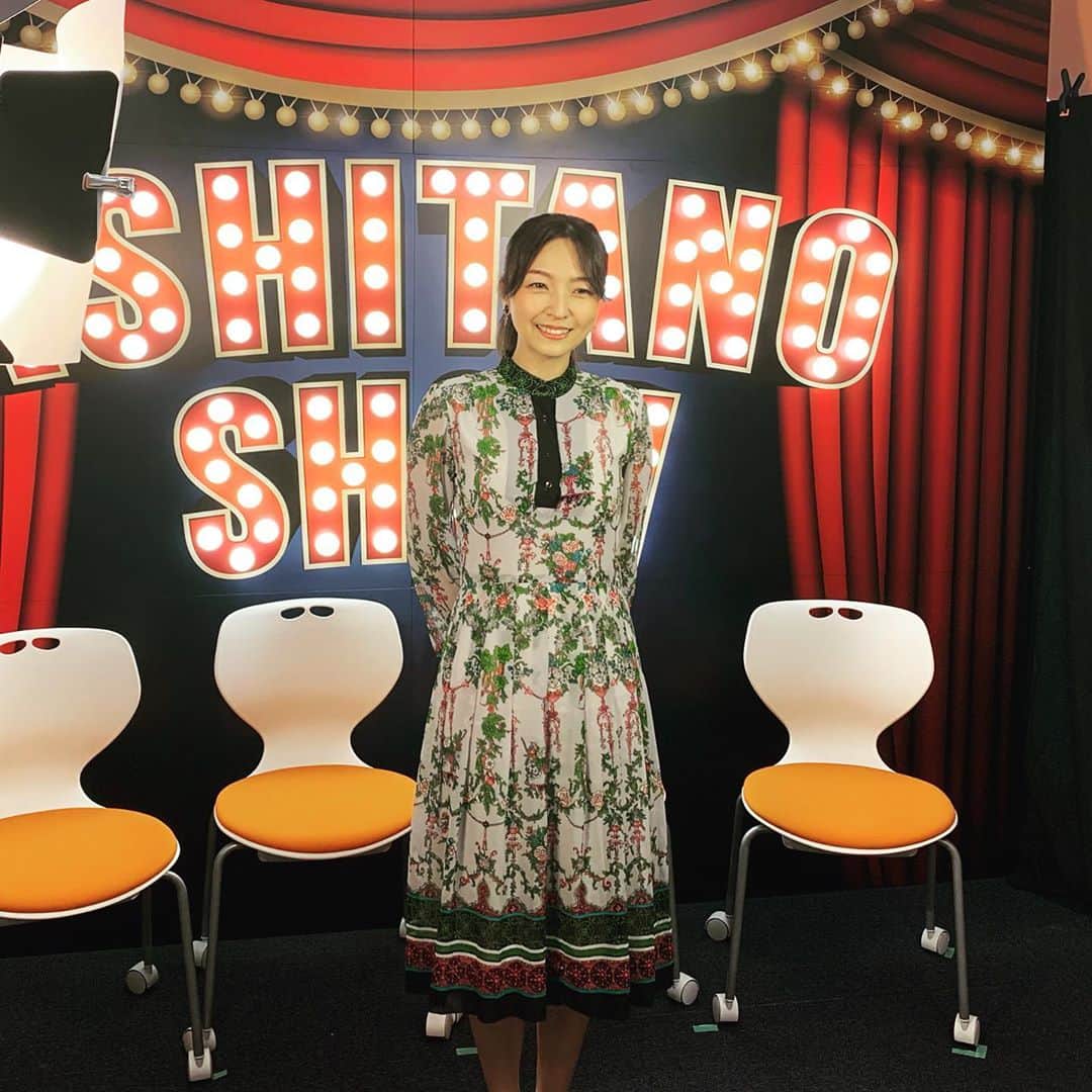 平田裕香のインスタグラム：「映画を紹介するネット番組、【ASHITA NO SHOW】に出演したときの写真。 2020年ももうあと少しで終わっちゃう。  2021年はどんな年になるんだろうね。  #あしたのショー #平田裕香 #ショートフィルム」