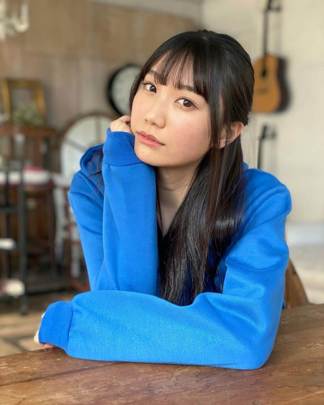 苗加結菜さんのインスタグラム写真 - (苗加結菜Instagram)「マネージャーさんが ポートレートで撮ってくれました📸 写真撮るのハマってる(?)らしい😂😂 . . . #ポートレート撮影  #ハーフアップ」11月11日 21時44分 - naeka_yuuna