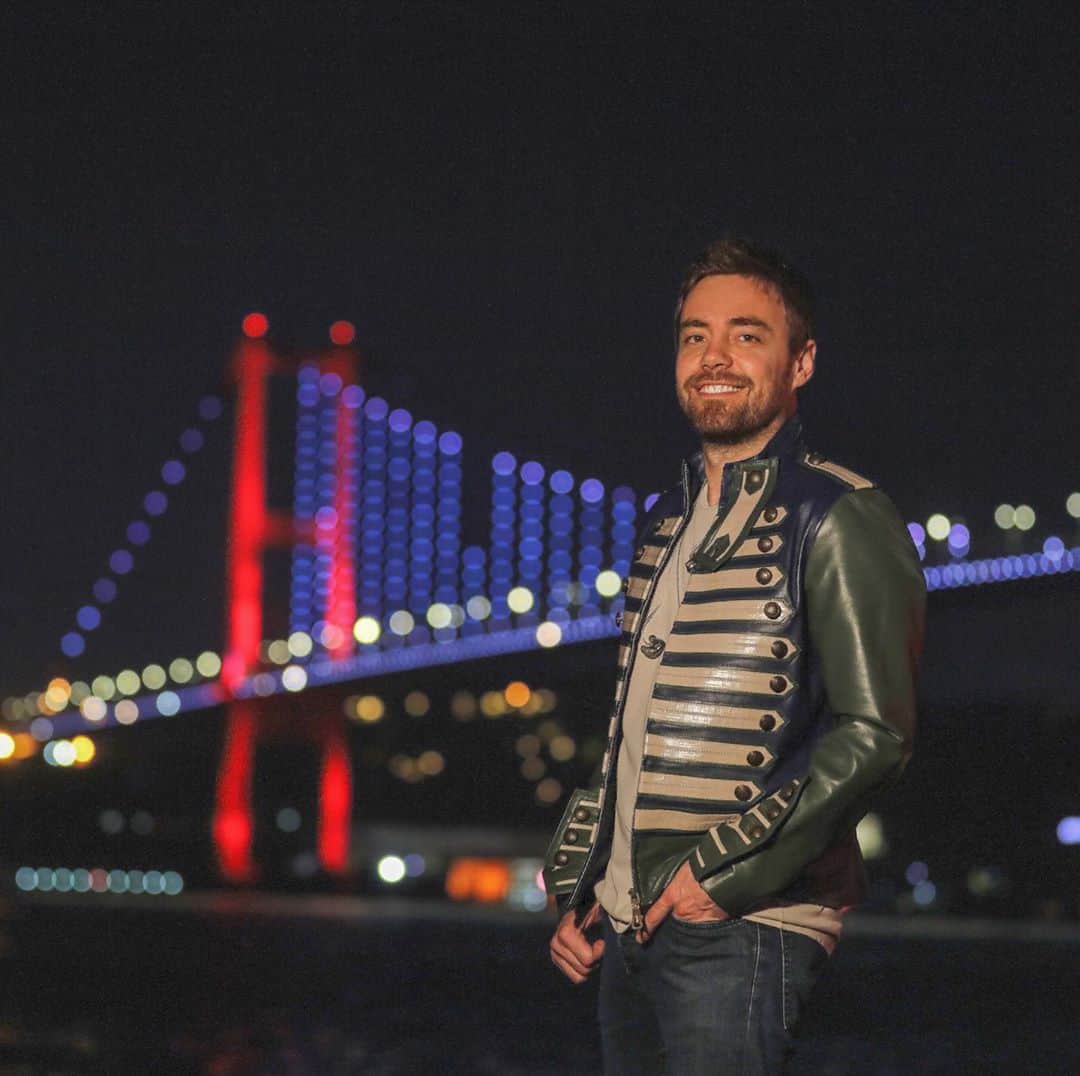 muratdalkilicのインスタグラム：「Bosphorus vibes... 📸 @ilkerozluofficial」