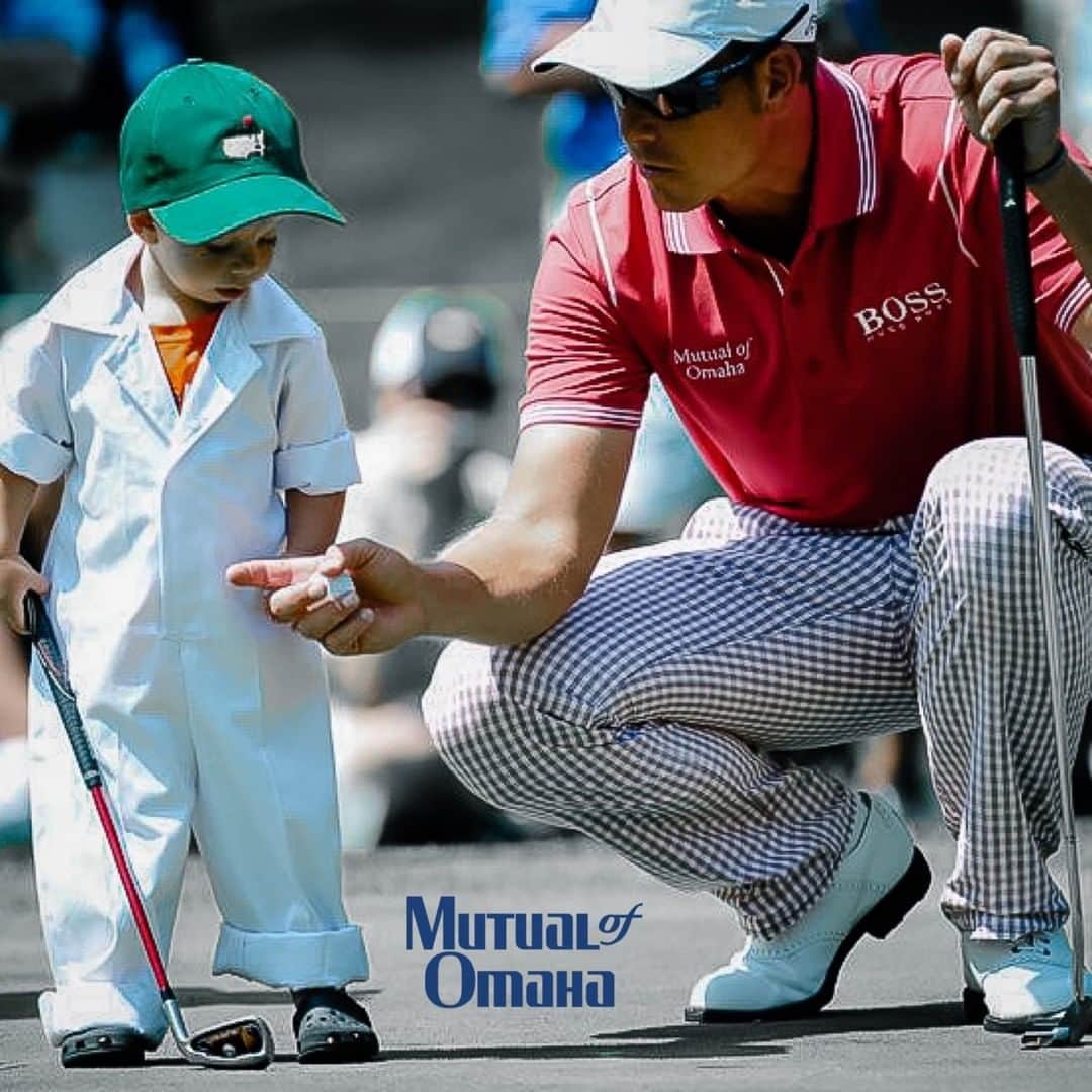 ヘンリク・ステンソンのインスタグラム：「They might not be great bag carriers...but they are definitely great company!  @mutualofomaha #family #TheMasters2012 #TheMasters #Augusta」