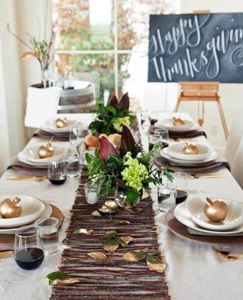 HGTVさんのインスタグラム写真 - (HGTVInstagram)「Looking for tips for setting a beautiful fall table filled with easy-to-craft decorations and crowd-pleasing recipes? 🙋‍♂️ 🙋‍♀️ We've got you covered! Create a modern, organic Thanksgiving spread with our table setting tips and recipe ideas. 👏 Head to the link in our bio for the full scoop. 🔝 🦃⁠ ⁠ #HowToThanksgiving #thanksgiving #thanksgivingcrafts #thanksgivingtable #thanksgivingDIY」11月11日 22時02分 - hgtv