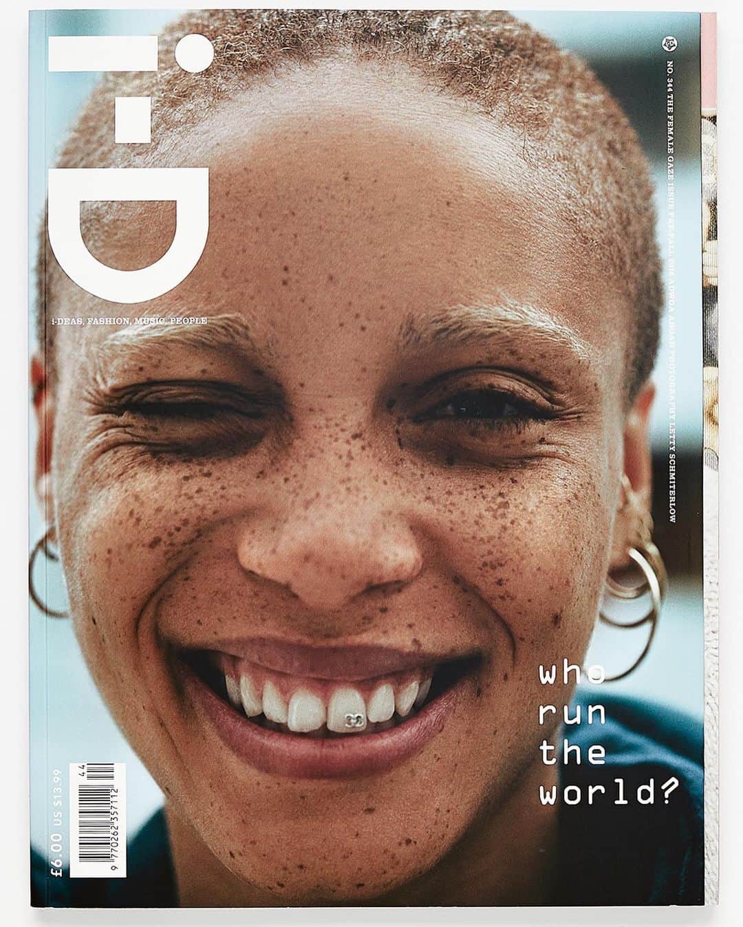 i-Dさんのインスタグラム写真 - (i-DInstagram)「2016's The Female Gaze Issue of i-D was fronted by activist and model @adwoaaboah – and across a series of beautiful, intimate covers by @harleyweir, @inezandvinoodh and @lettyschmiterlow, the issue was a celebration of brilliant women shaping the fashion industry and beyond, shot and created entirely by female photographers.⁣ ⁣ As i-D celebrates it's 40th anniversary, Adwoa speaks with i-D's former Editor-in-Chief @hollyshackleton to look back on their collaboration for The Female Gaze Issue.⁣ ⁣ Hit the link in bio to read the full interview, taken from our latest issue.⁣ ⁣ [The 40th Anniversary Issue, No. 361, Autumn 2020]⁣⁣⁣⁣⁣⁣⁣⁣⁣⁣⁣⁣⁣⁣⁣⁣⁠⁣⁣⁣⁠⁣ ⁣⁣⁣⁠⁣ Get your copy now www.i-dstore.co⁣⁣⁣⁠⁣ ⁣ .⁣ .⁣ .⁣ Cover 1 Photography #HarleyWeir, Styling @sarrjamois⁣ Cover 2 Photography #LettySchmiterlow⁣ Cover 3 Photography #inezvanlamsweerde Fashion Director @AlastairMcKimm⁣ #TheFemaleGazeIssue #adwoaaboah」11月11日 22時15分 - i_d