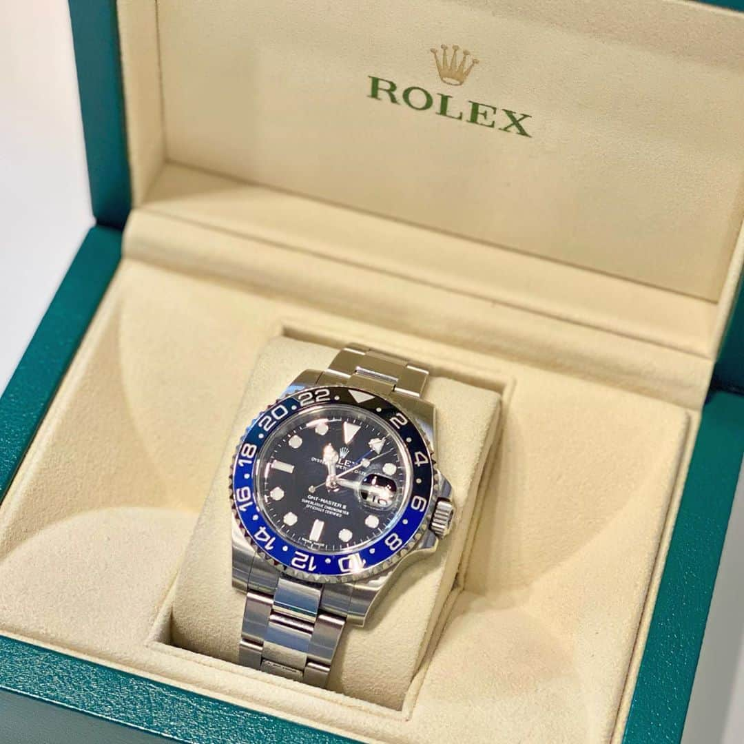 Noboru_Yuukiさんのインスタグラム写真 - (Noboru_YuukiInstagram)「. @rolex  28歳の自分へ誕生日プレゼント🎁 . この時計を買えたのは 自分の実力なんかではなくて 周りの方々に支えられたから！ 本当に最高の仲間達と出会えました！ . これからも感謝と初心の気持ちを忘れず 来年はもっといい時計を買える様に また一年間頑張ります！ . 男なら一度言った事は必ずやり遂げる🔥 . . #rolex #ロレックス #gmtmaster2 #gmtマスター2 #誕生日プレゼント #感謝」11月11日 22時19分 - noboru.yuki.1120