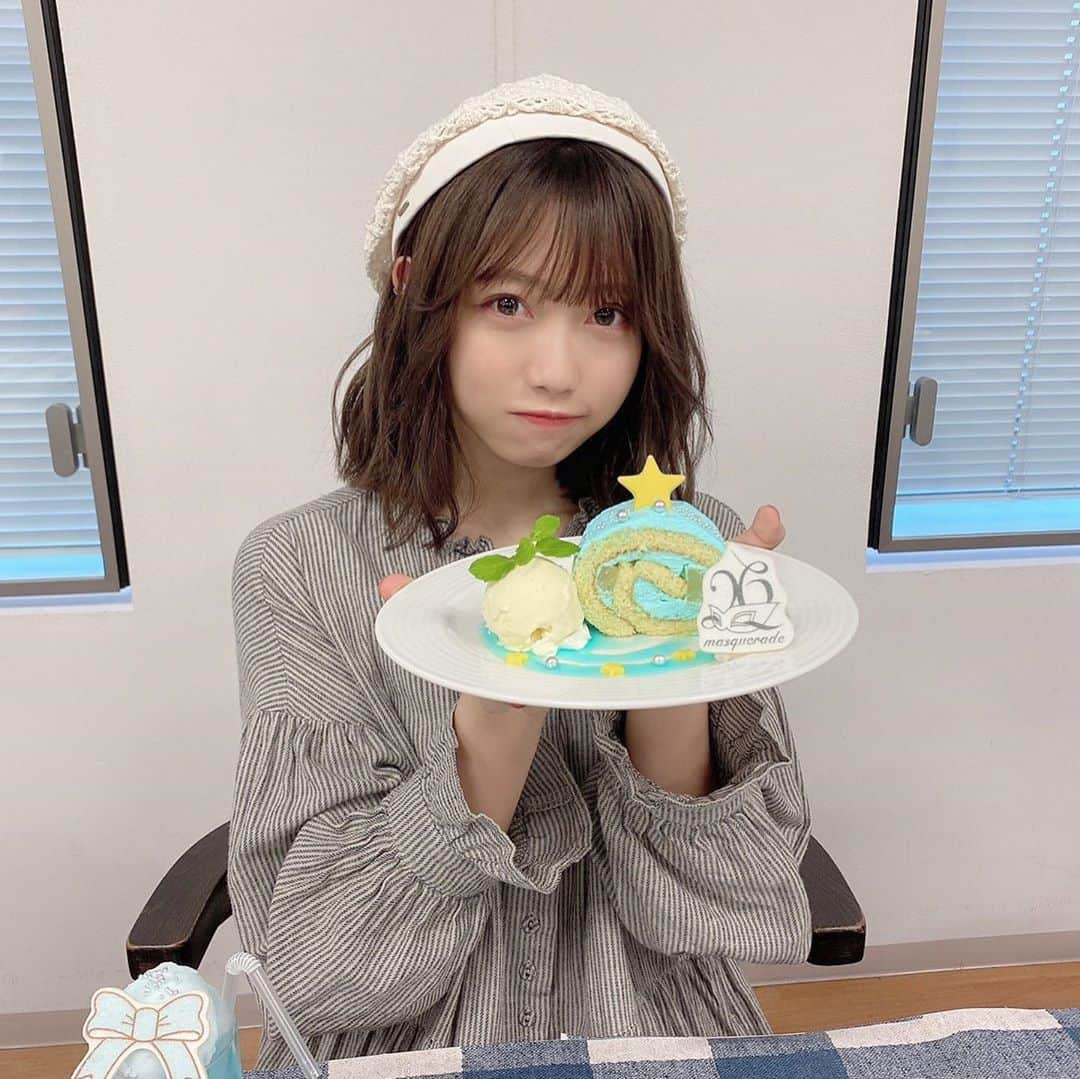 来栖りんさんのインスタグラム写真 - (来栖りんInstagram)「｢来栖のくるくるするロールケーキ｣はちゃんと名前考えました笑」11月11日 22時26分 - ringring_rin