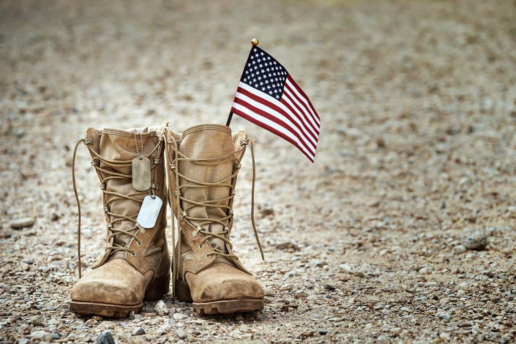 レイン・ギャリソンのインスタグラム：「Thank you to all the men, women and their families who have sacrificed everything! #happyveteransday」