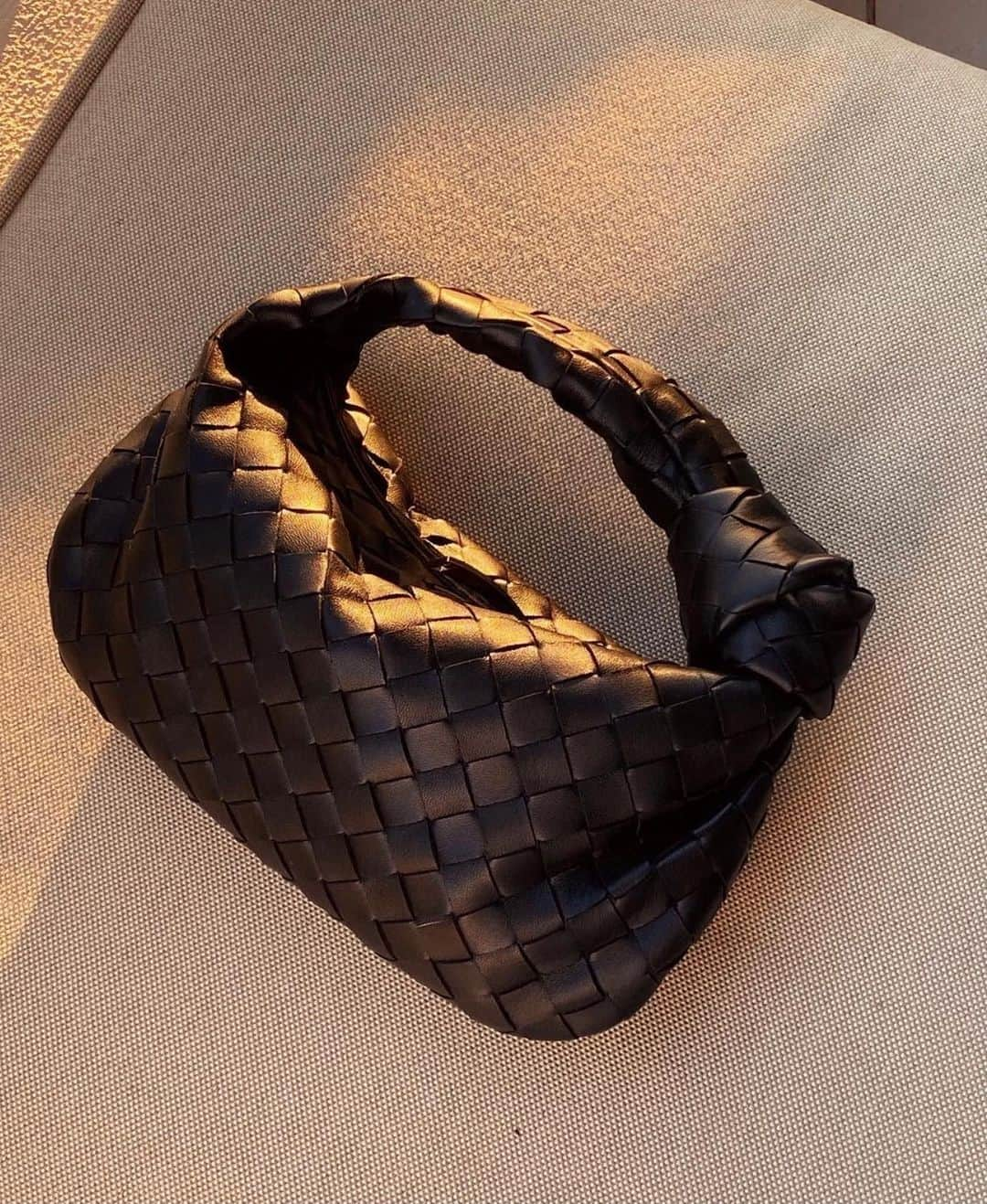 GENKINGさんのインスタグラム写真 - (GENKINGInstagram)「favorite @bottegaveneta  . . . #bottegaveneta #newbottega #bag」11月11日 13時45分 - _genking_