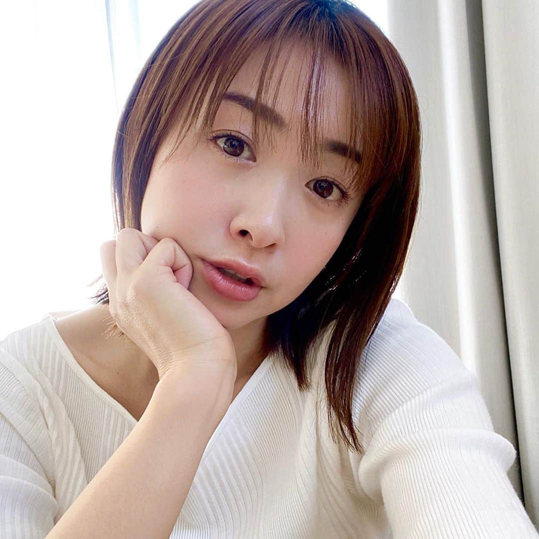 黛英里佳さんのインスタグラム写真 - (黛英里佳Instagram)「﻿ たまには顔を(笑)﻿ ﻿ 髪伸びました🦰﻿ ﻿」11月11日 13時50分 - erikamayuzumi_official