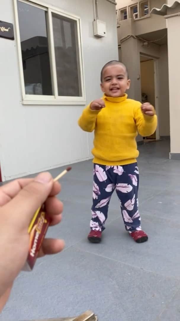 Gaurav Tanejaのインスタグラム：「Rashu is scared of matches . #flyingbeast @rasbhari.taneja」