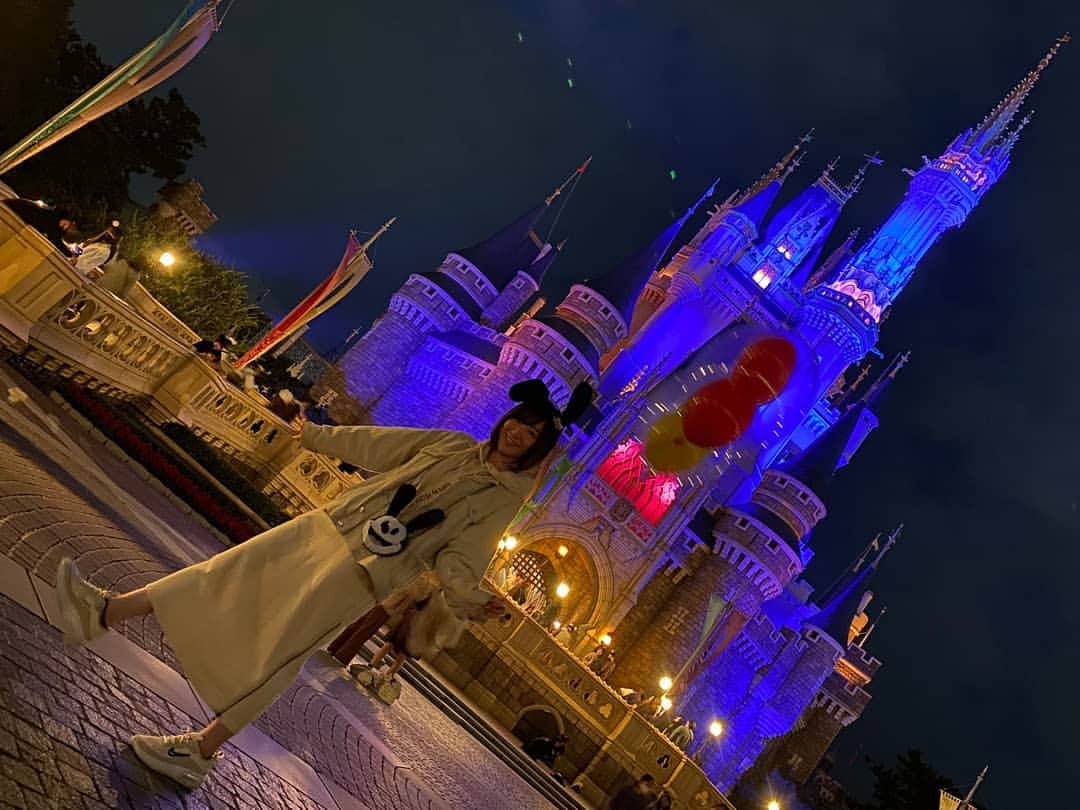 葉山いくみのインスタグラム：「表シンデレラ城～綺麗なのじゃ🏰 また行きたい！」