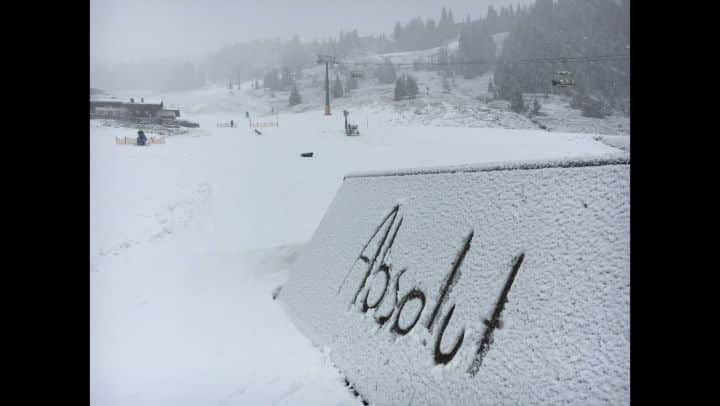 藤森由香のインスタグラム：「Clip from last season in @absolutpark #Absolutpark #flachau #austria #burton」