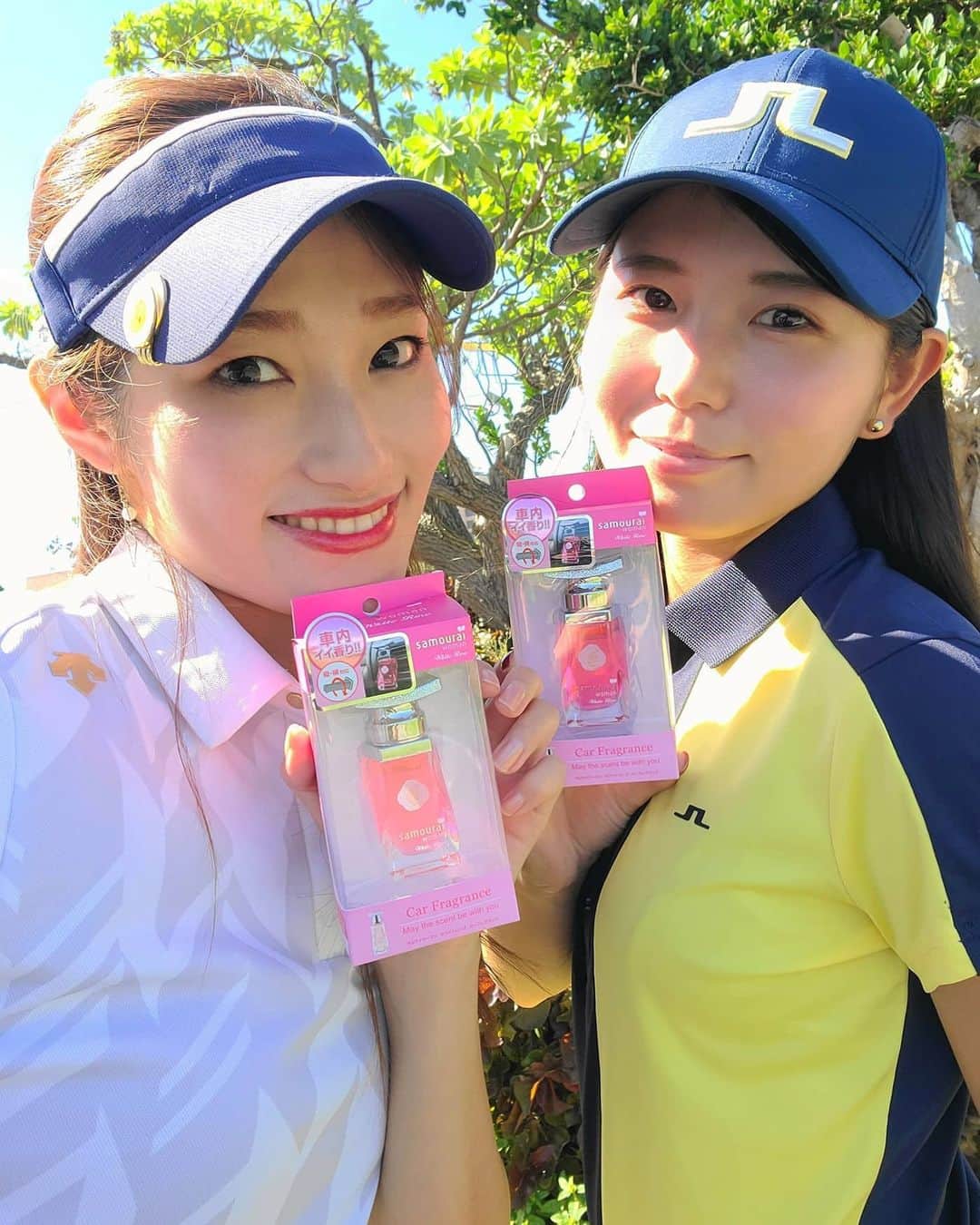 武田しのぶさんのインスタグラム写真 - (武田しのぶInstagram)「先日のバーディーズカップの賞品で、samouraiのカーフレグランスを頂きました💐✨ ゴルフはだいたい自走で行くので車内アイテムに使います😊😊✋ @golftoday_birdies  @coco.golf  @descentegolf  #ごるふ女子」11月11日 14時27分 - shino_0217_